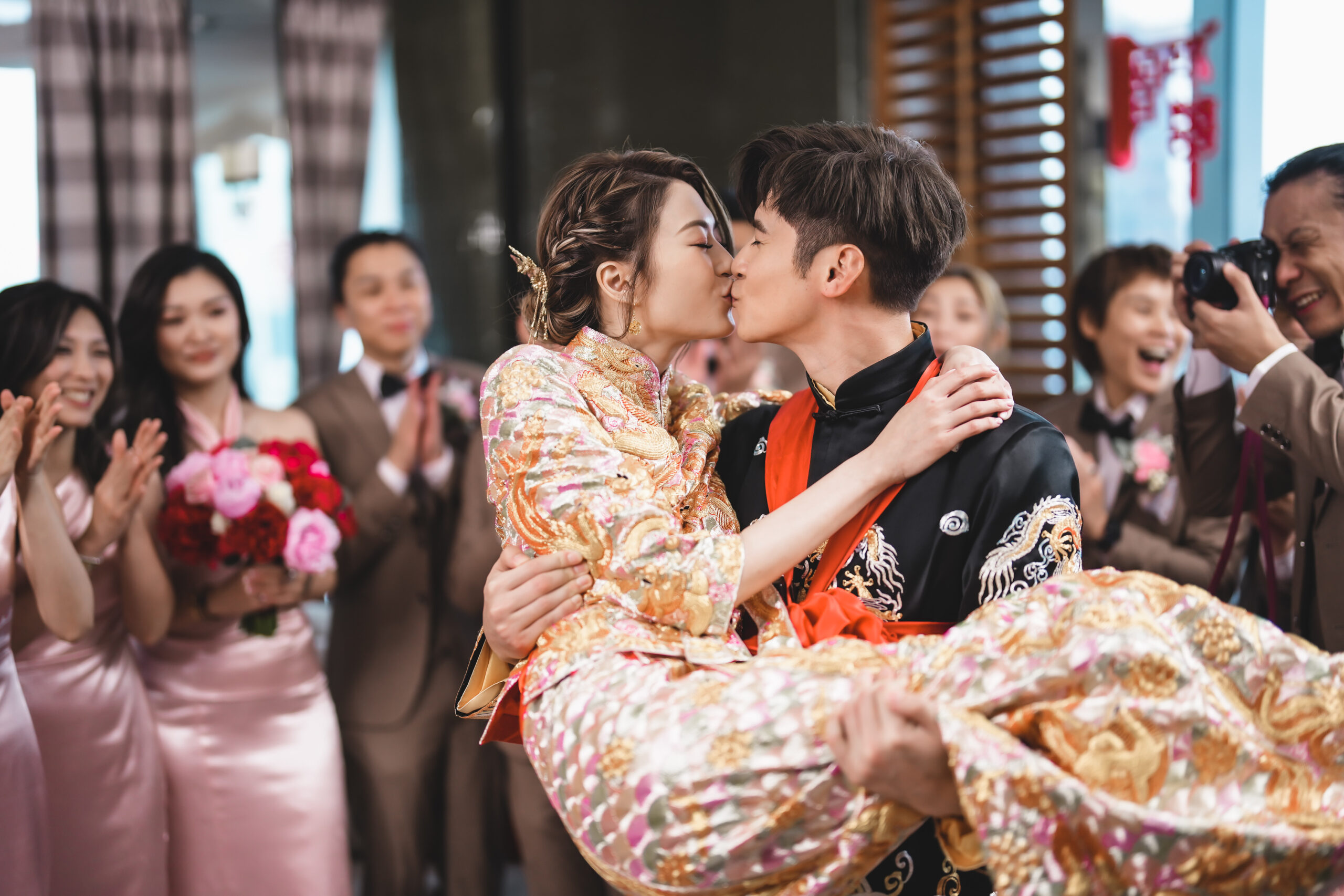 陳家樂一早公主抱接新娘