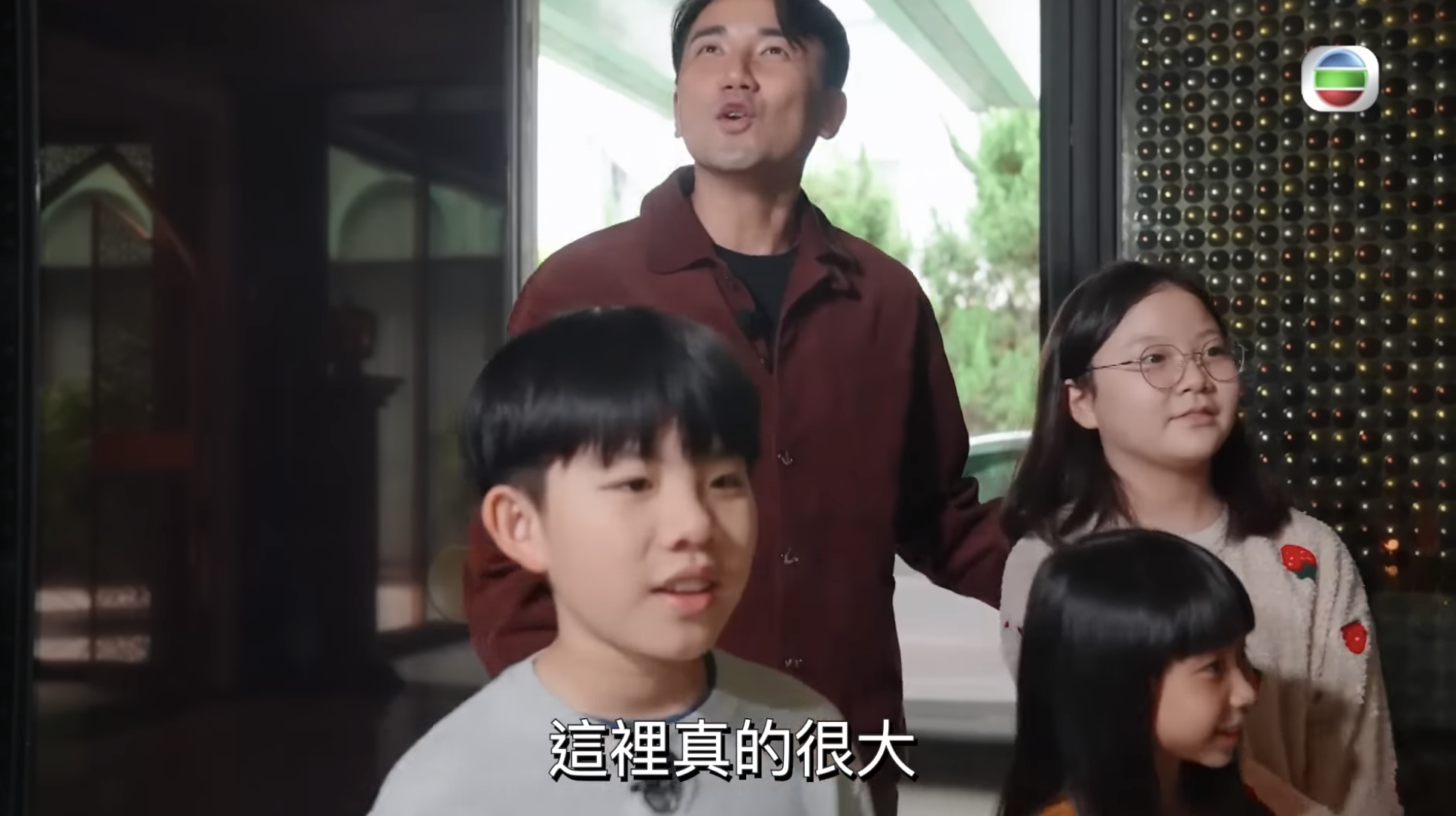 洪永城一行人都極為震撼。