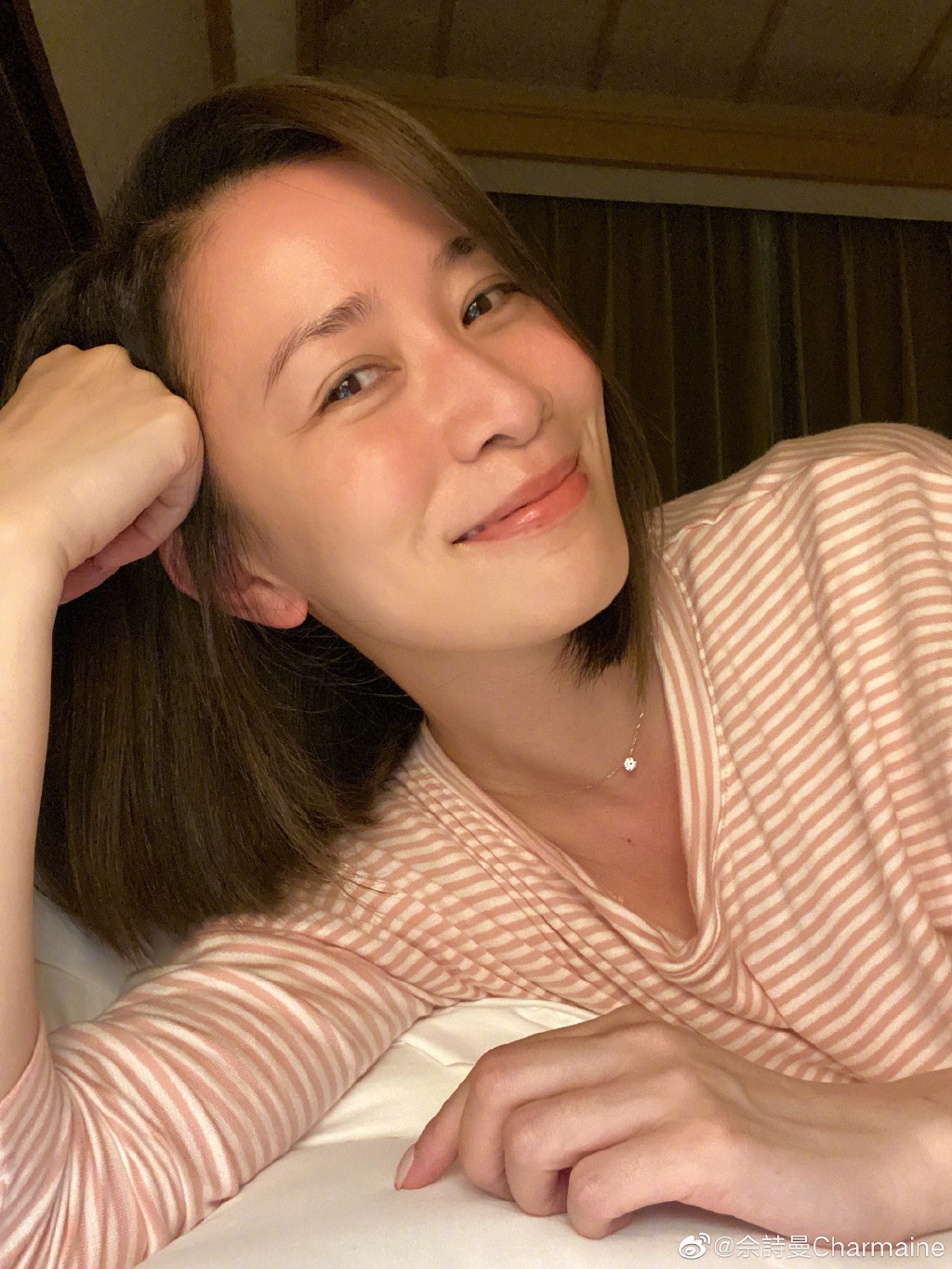 佘詩曼素顏照。