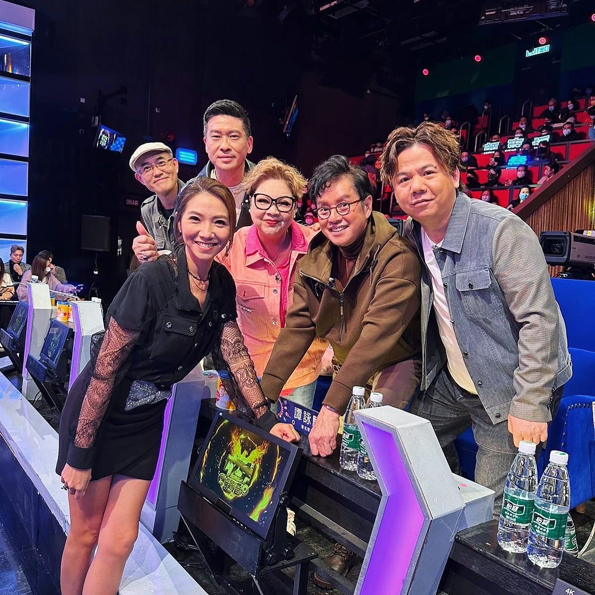 網民指雖然明明知道是節目效果，但「有D火花至好睇」。