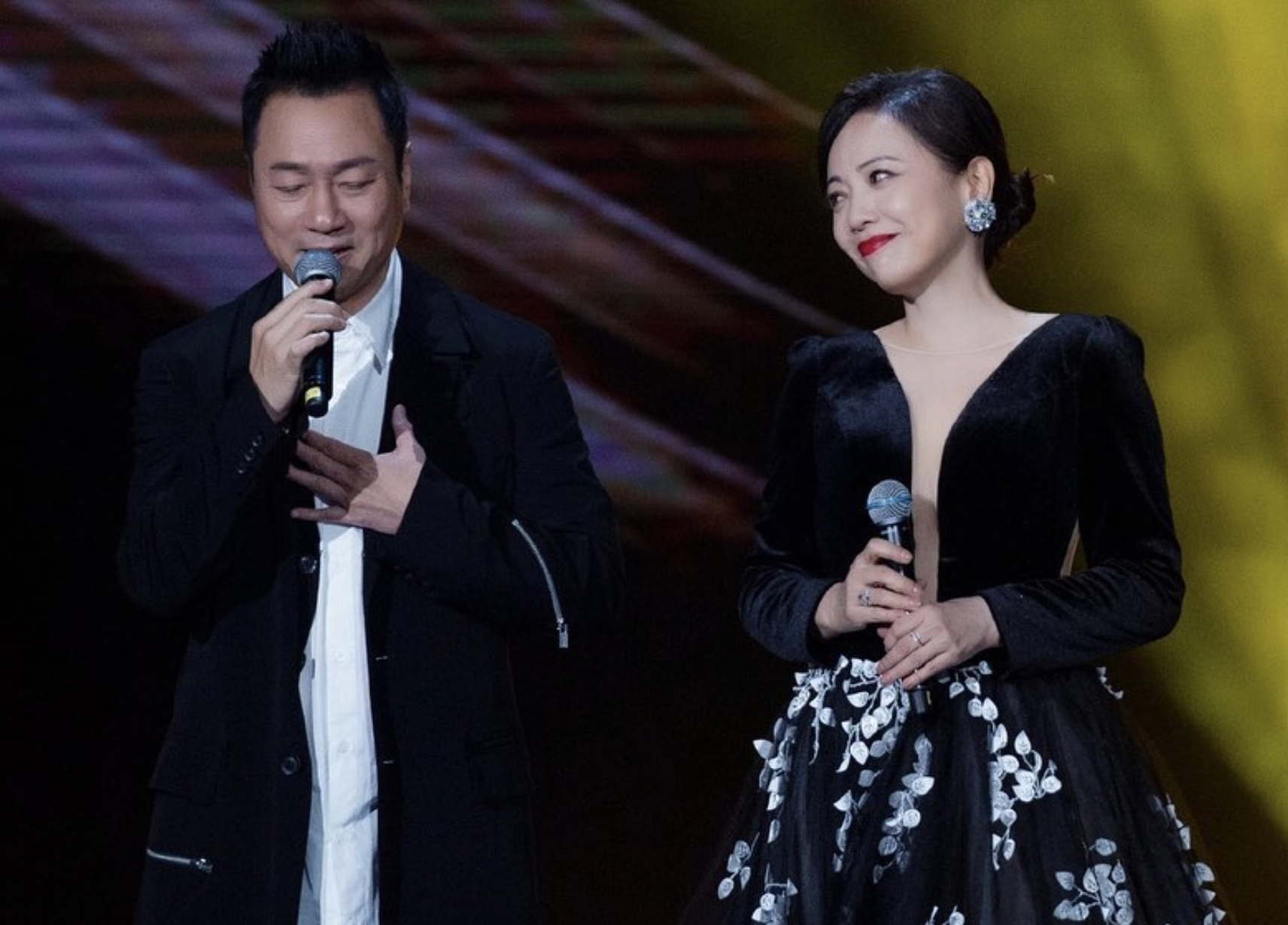 鄧萃雯出度活動時表示未有聽聞