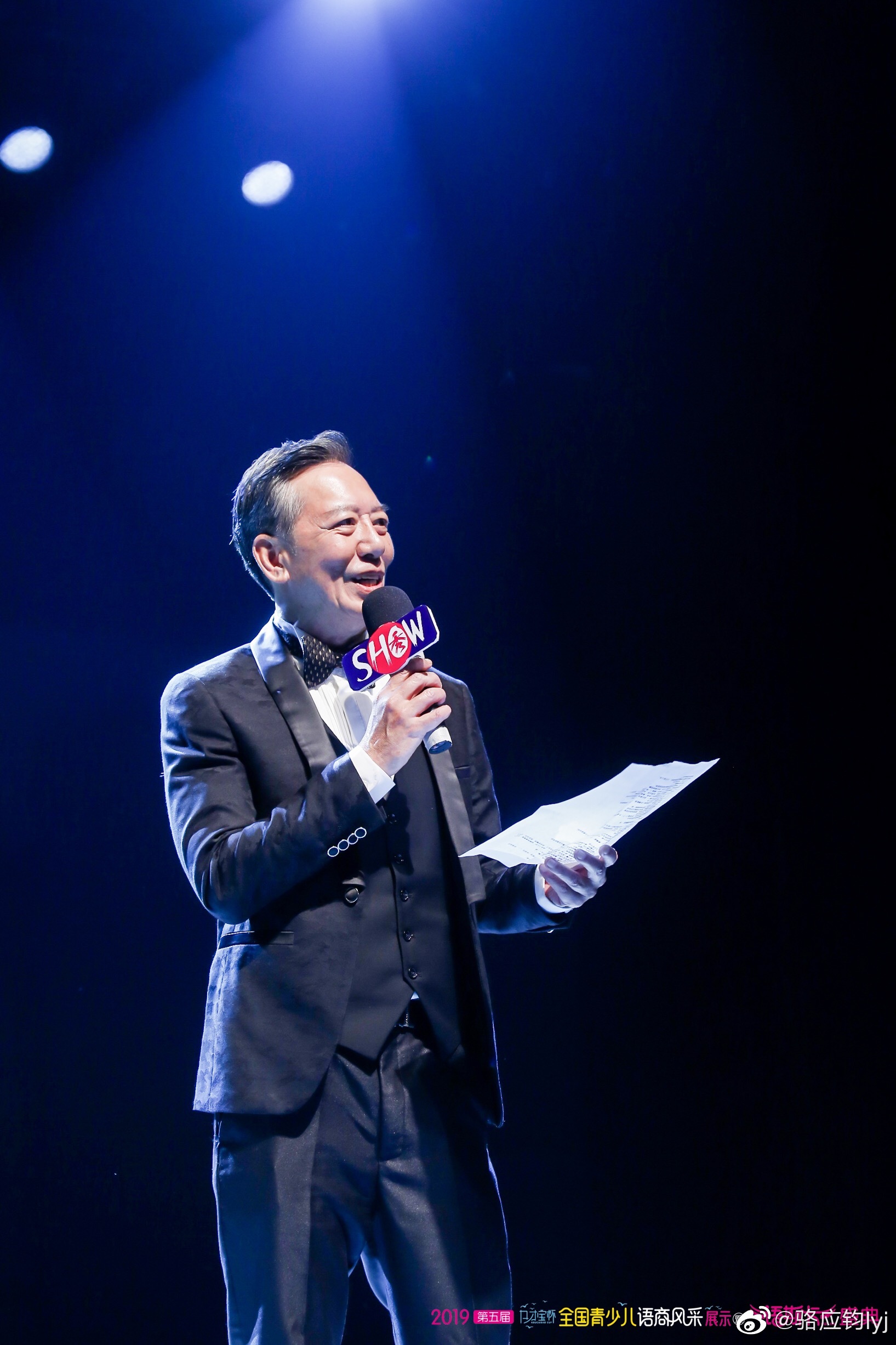 駱應鈞曾大病纏身失去工作。