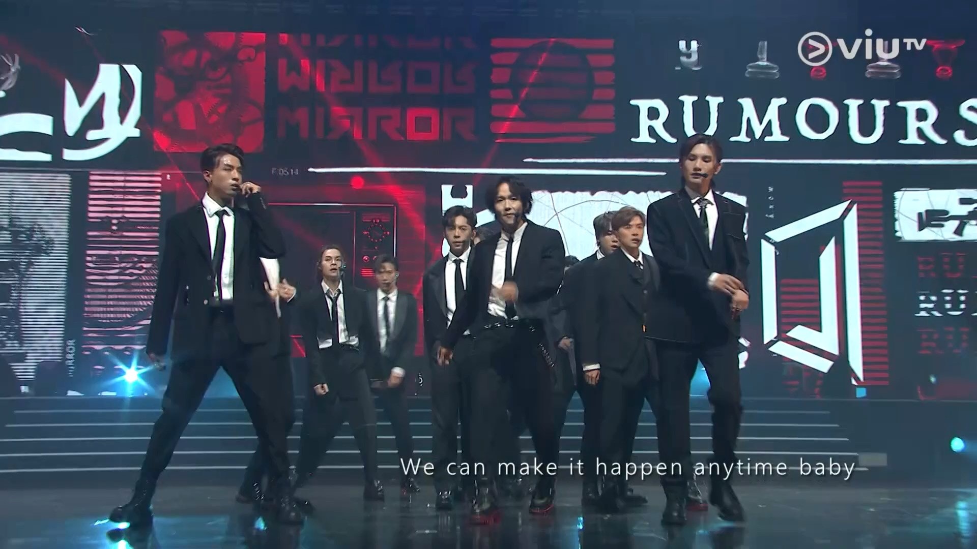 MIRROR成員上台表演