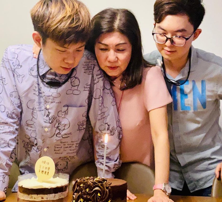 樂易玲與前夫陳君毅育有兩子。