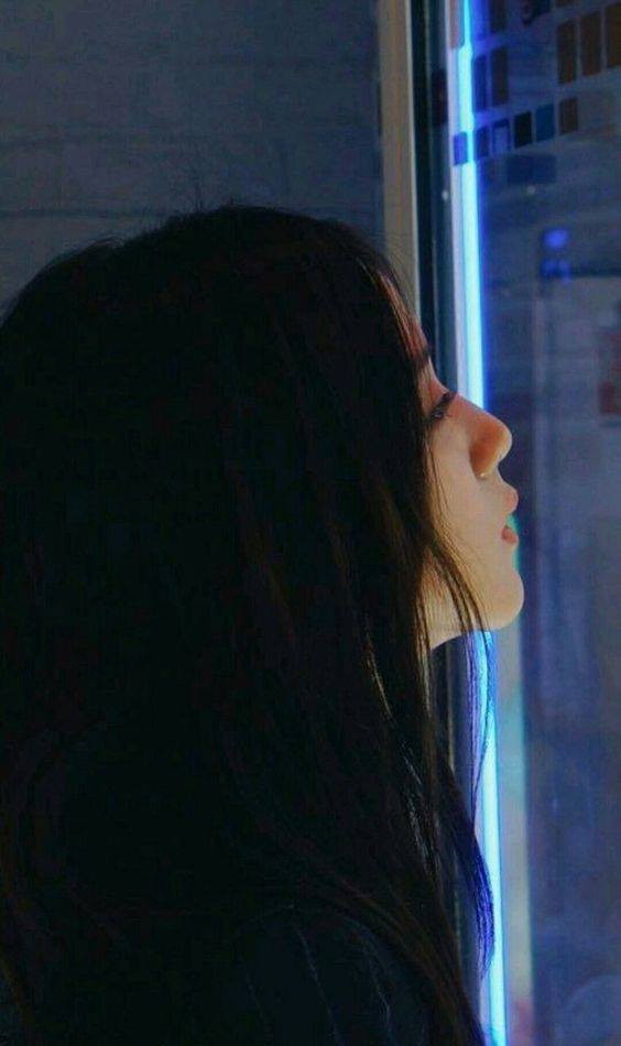 那個曾經讓你滿心歡喜的人正一點一點地遠離，於是你開始想，是不是從一開始是自己想多了？