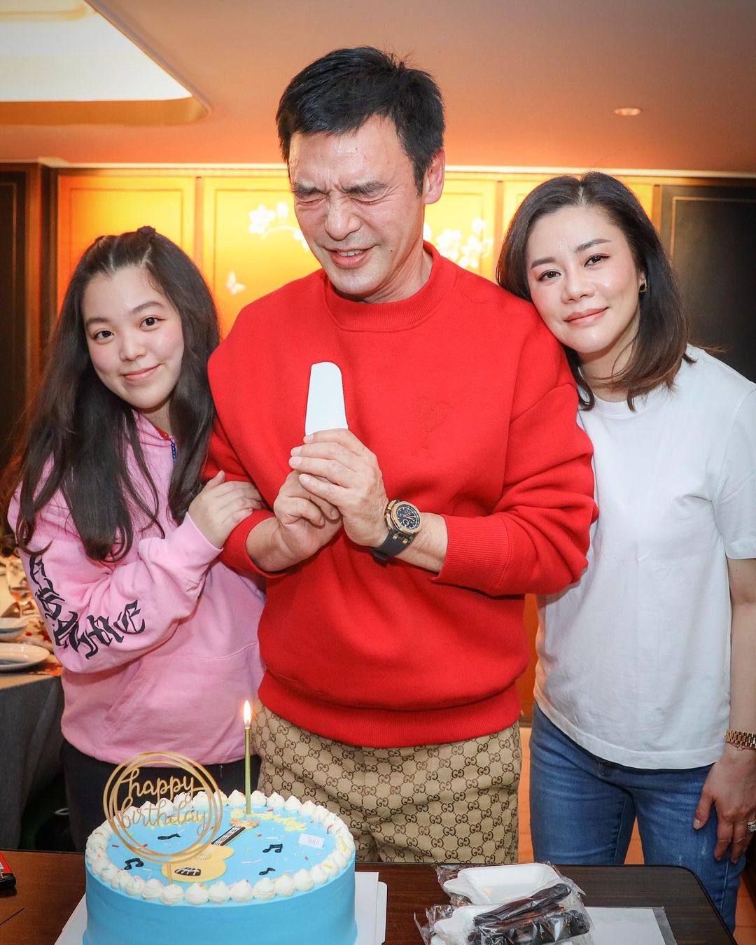 鍾嘉晴與范姜素貞為鍾鎮濤慶生