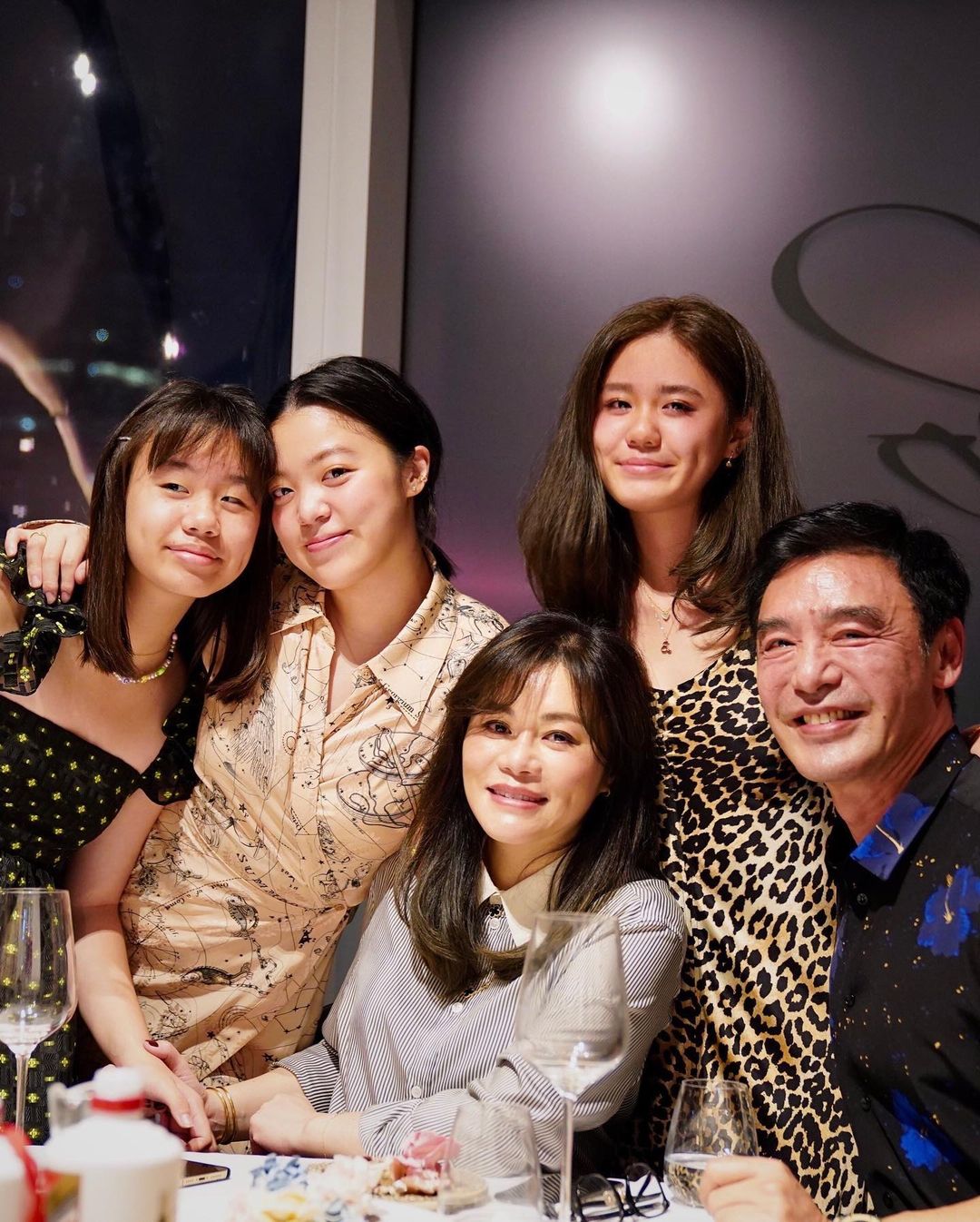 鍾嘉晴與范姜素貞常有家庭活動