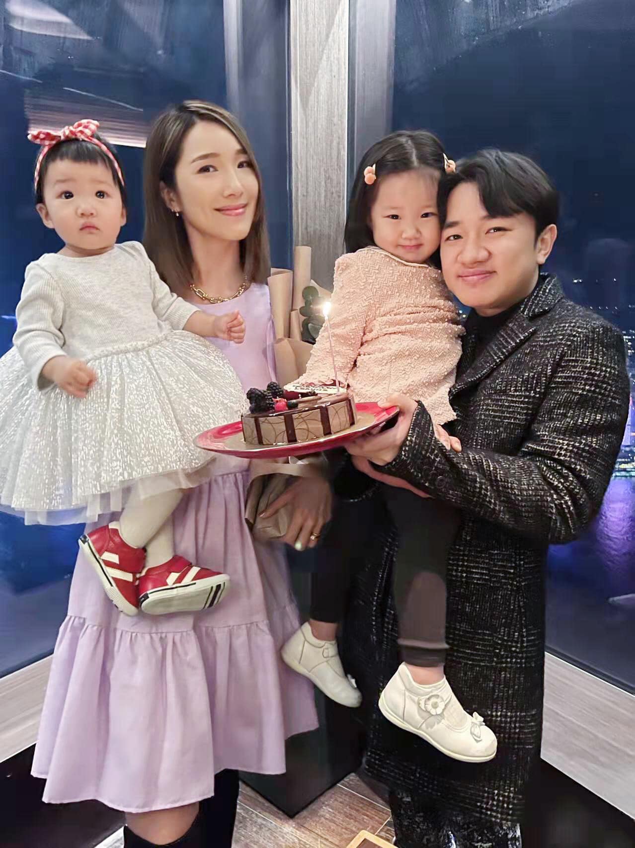 王祖藍自從同李亞男結婚後,3度換車。