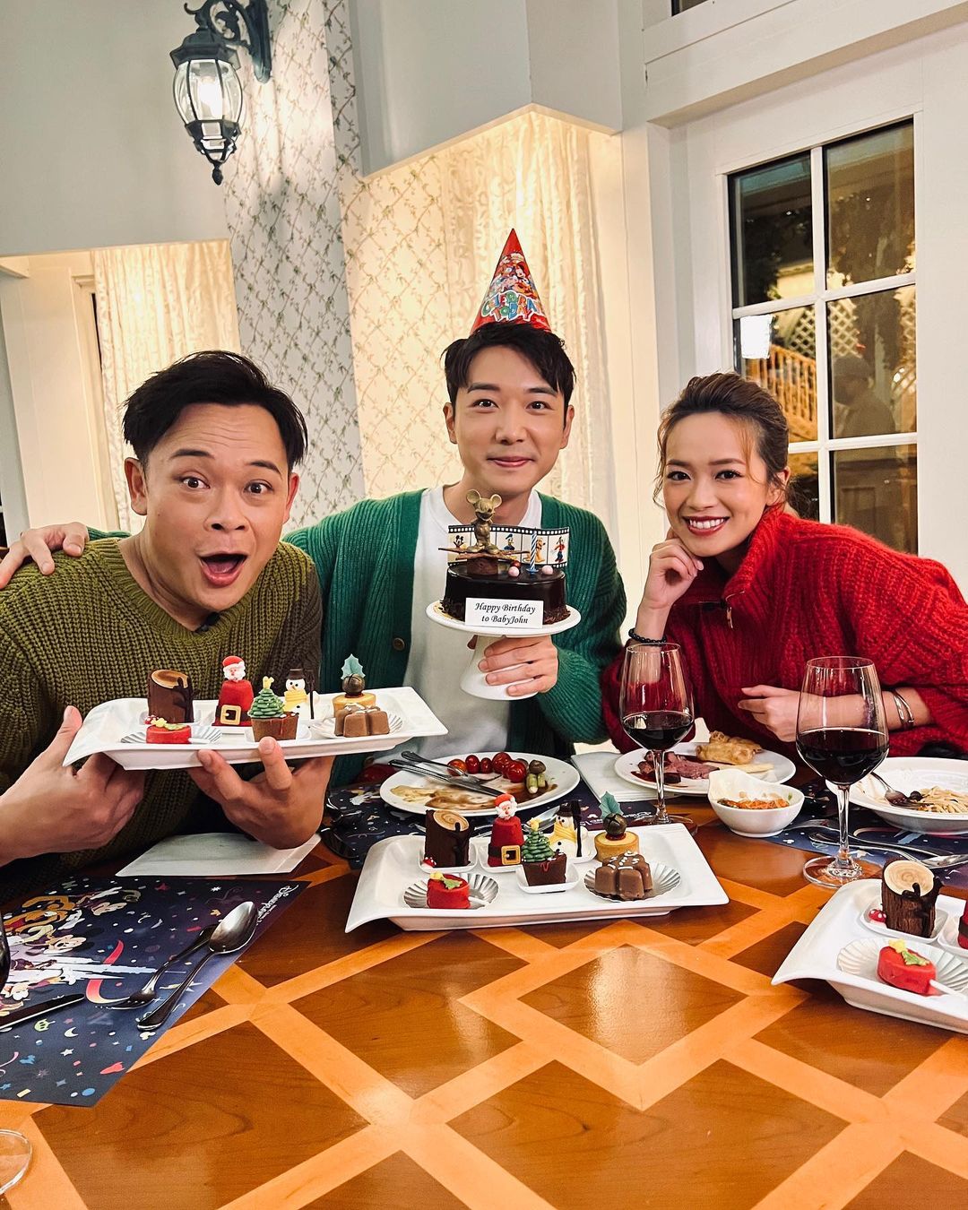 BabyJohn蔡瀚億、梁祖堯及陳俞希《宵夜》組合