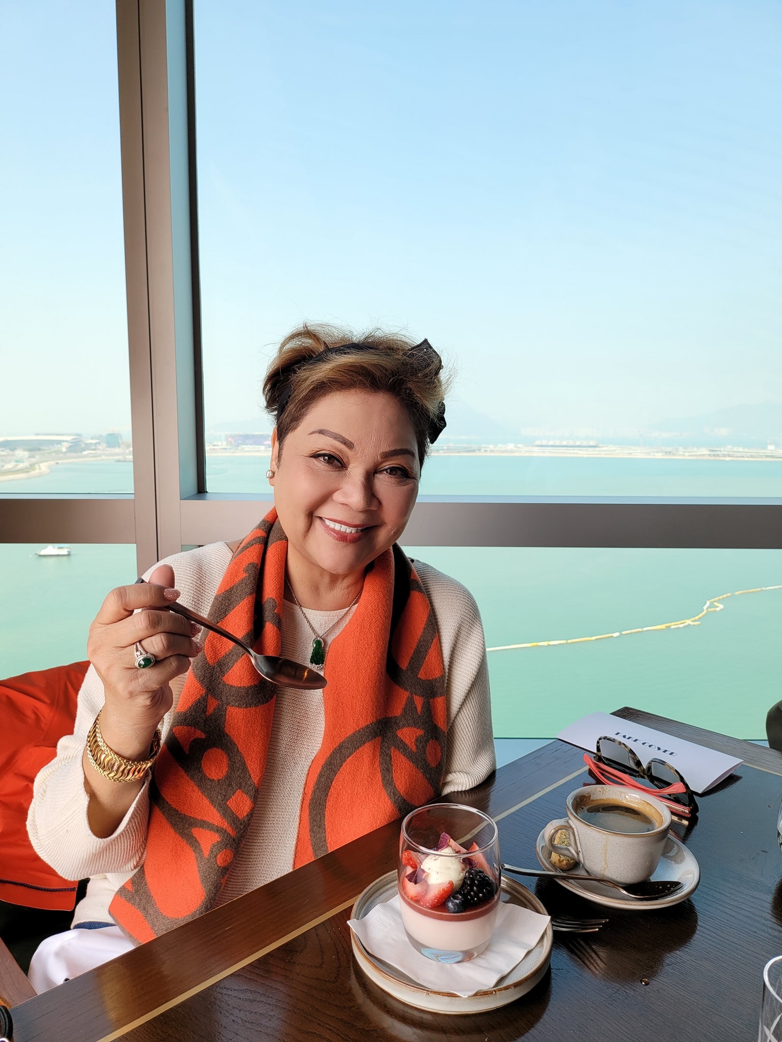 肥媽指:「如果我在生時使晒就真係Sorry,如果我使唔晒留番畀你,你就Lucky。」