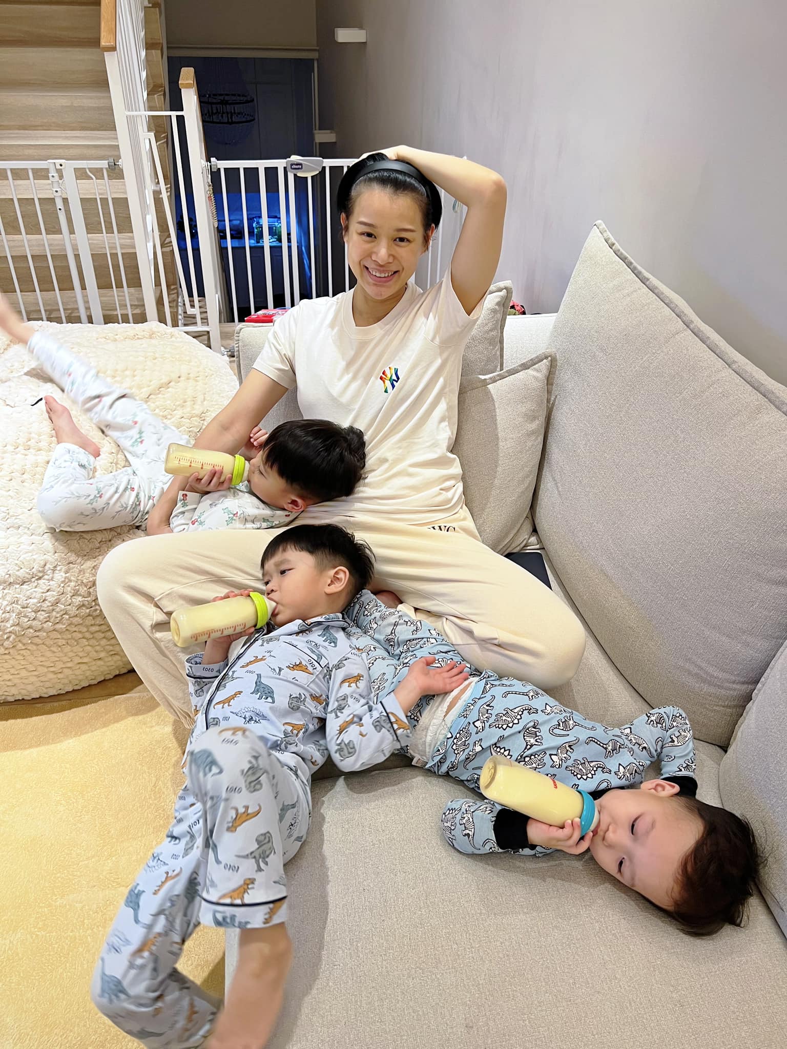 胡杏兒分享生三胎的不同經歷。