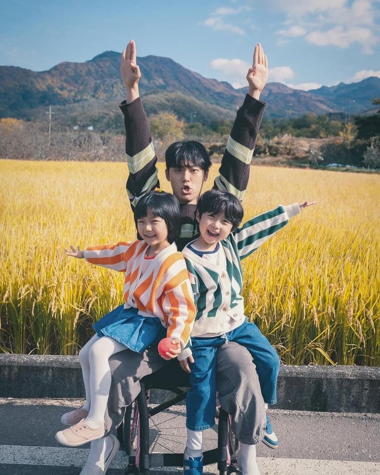 李到晛要演出一個冷血無情的檢察官及一個只有7歲心智的小孩子