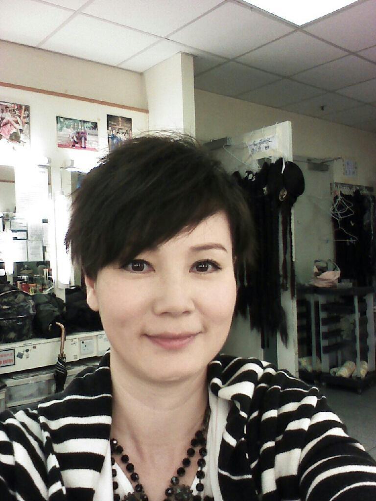 溫裕紅在化妝間自拍