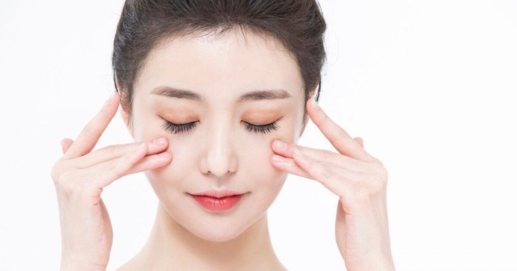 確實做到指腹眼周按摩。