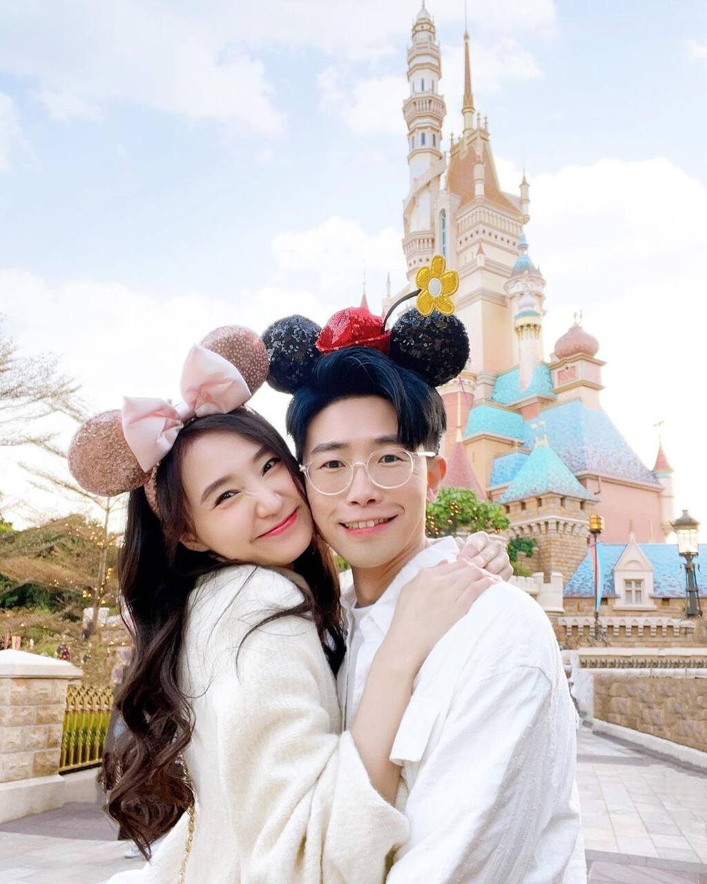 陸浩明與女友陳詩欣去旅行。