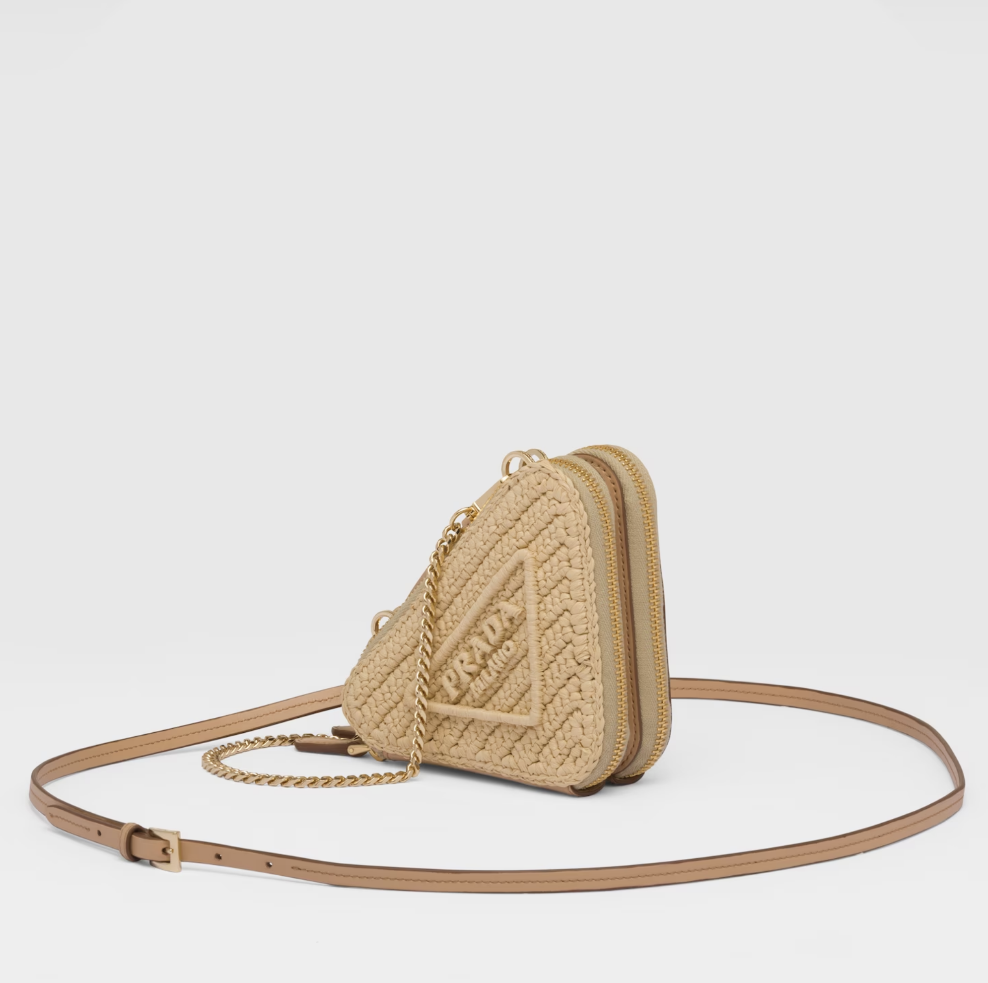 PRADA 拉菲草及皮革迷你萬用袋 $10.600