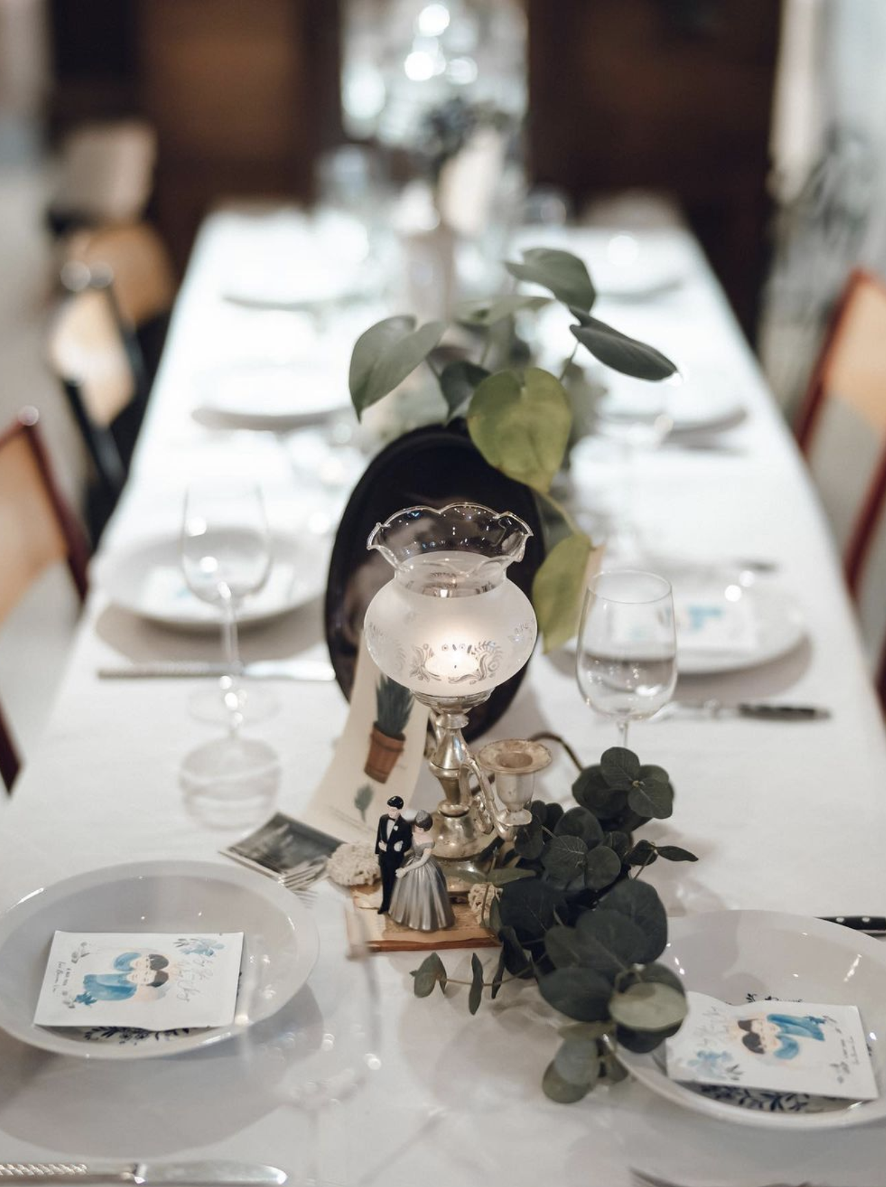 場地佈滿法國古董家具和小物,令婚禮充滿法國風情。