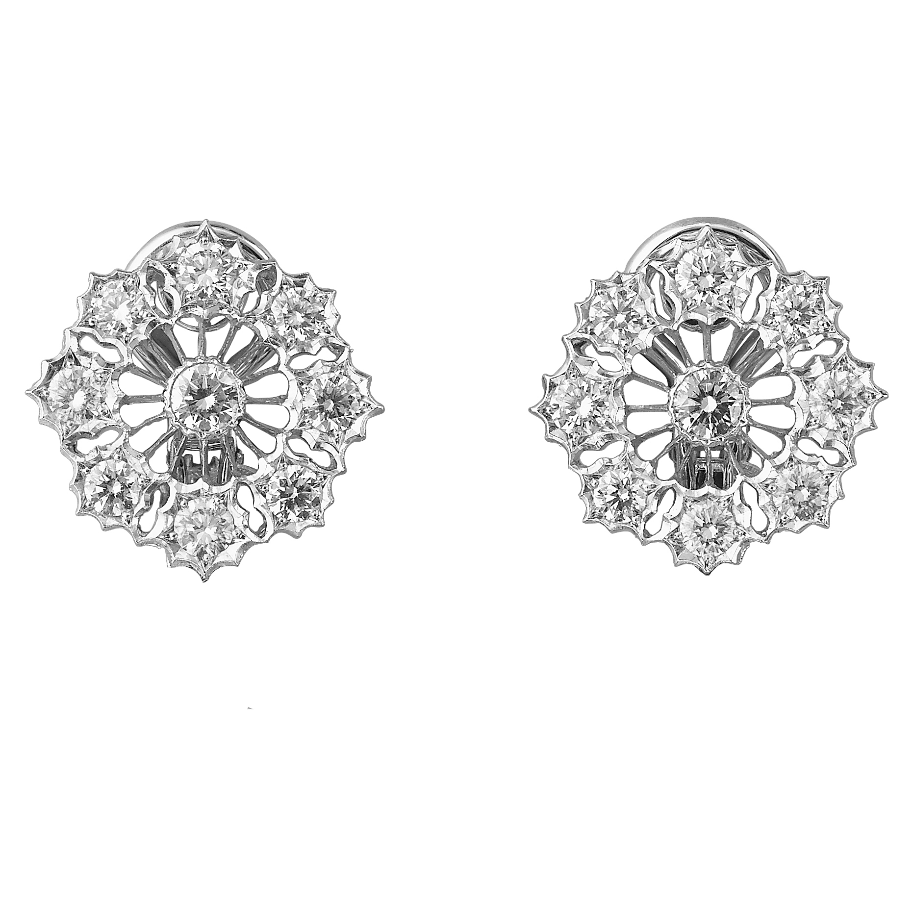 Buccellati採用獨特的Tulle「珠羅紗」工藝編織出輕盈曼妙的蕾絲質感的Tulle系列