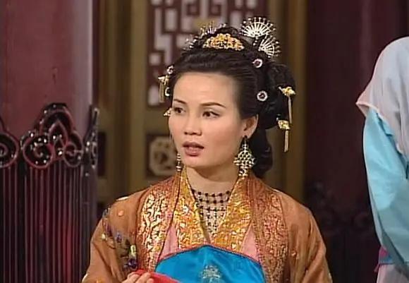 溫裕紅古裝造型