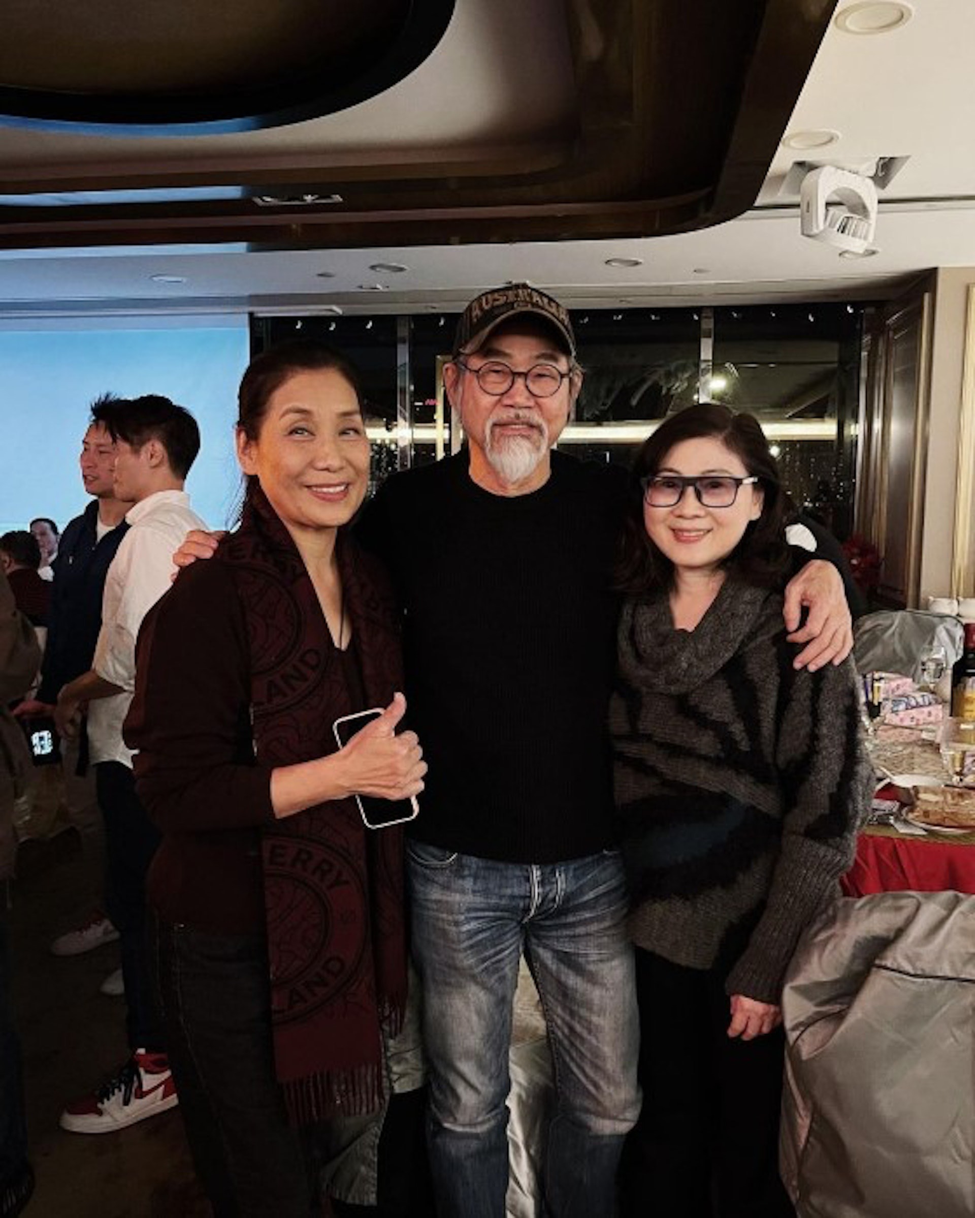 70歲元華依然壯健,健步如飛。