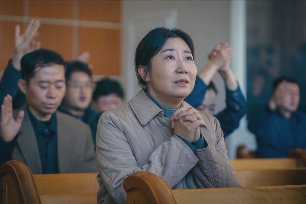 羅美蘭2005年時於電影《親切的金子》出道