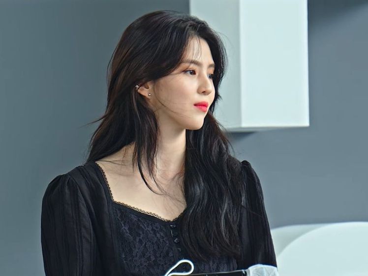 深焙黑茶髮色。