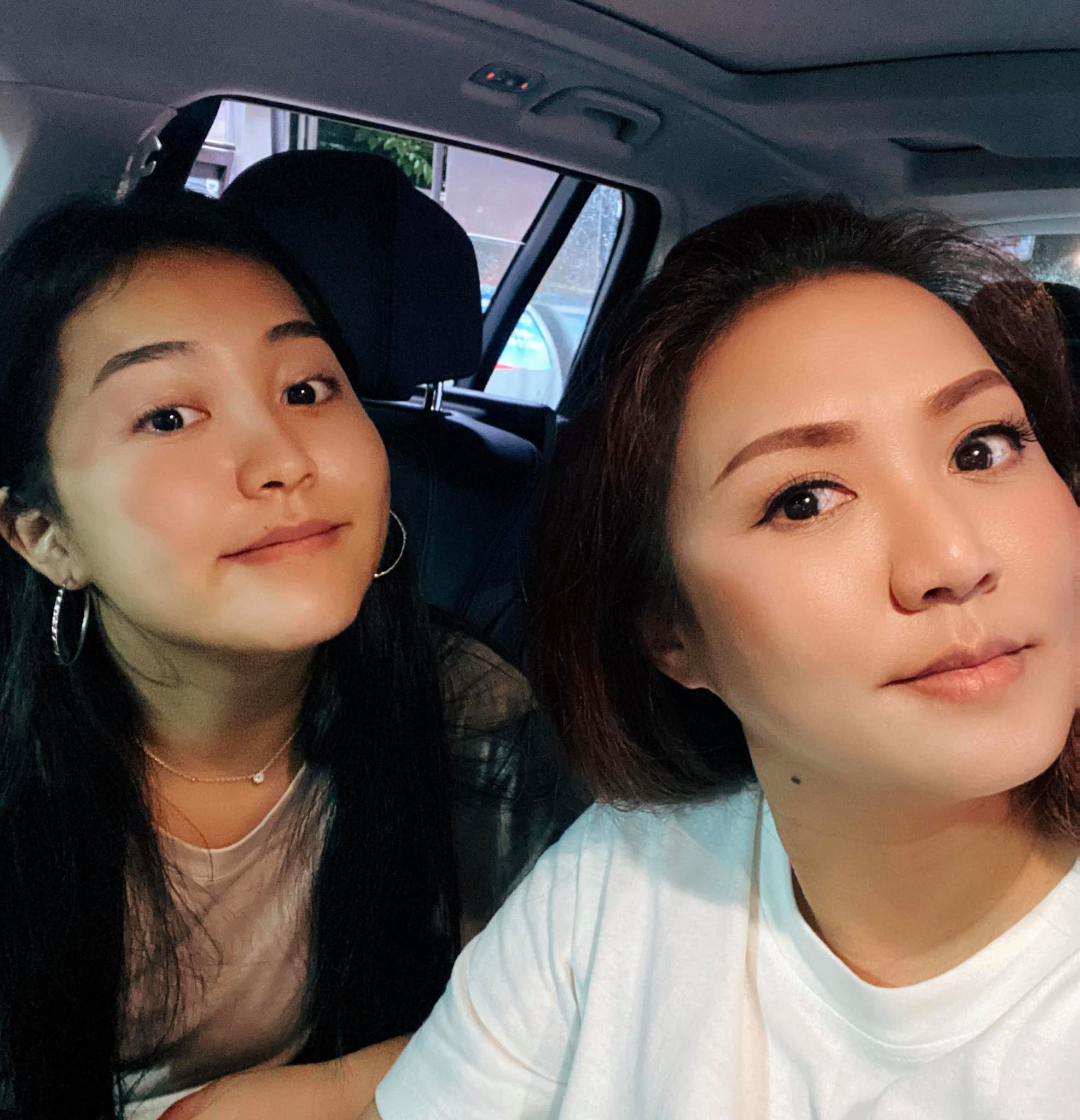 黎瑞恩與女兒超似樣