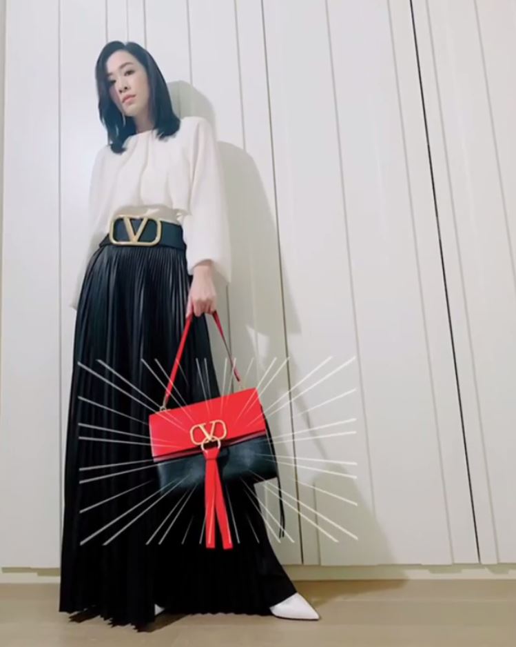 紅黑配色就十分型格。