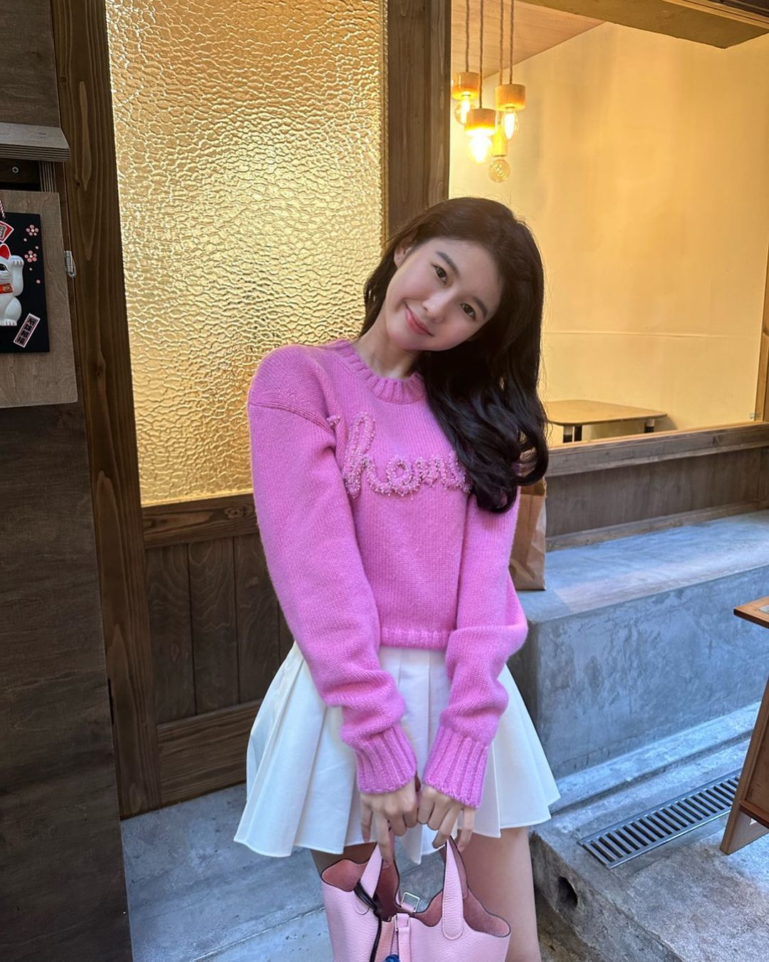 18歲Surine有人指似沈月