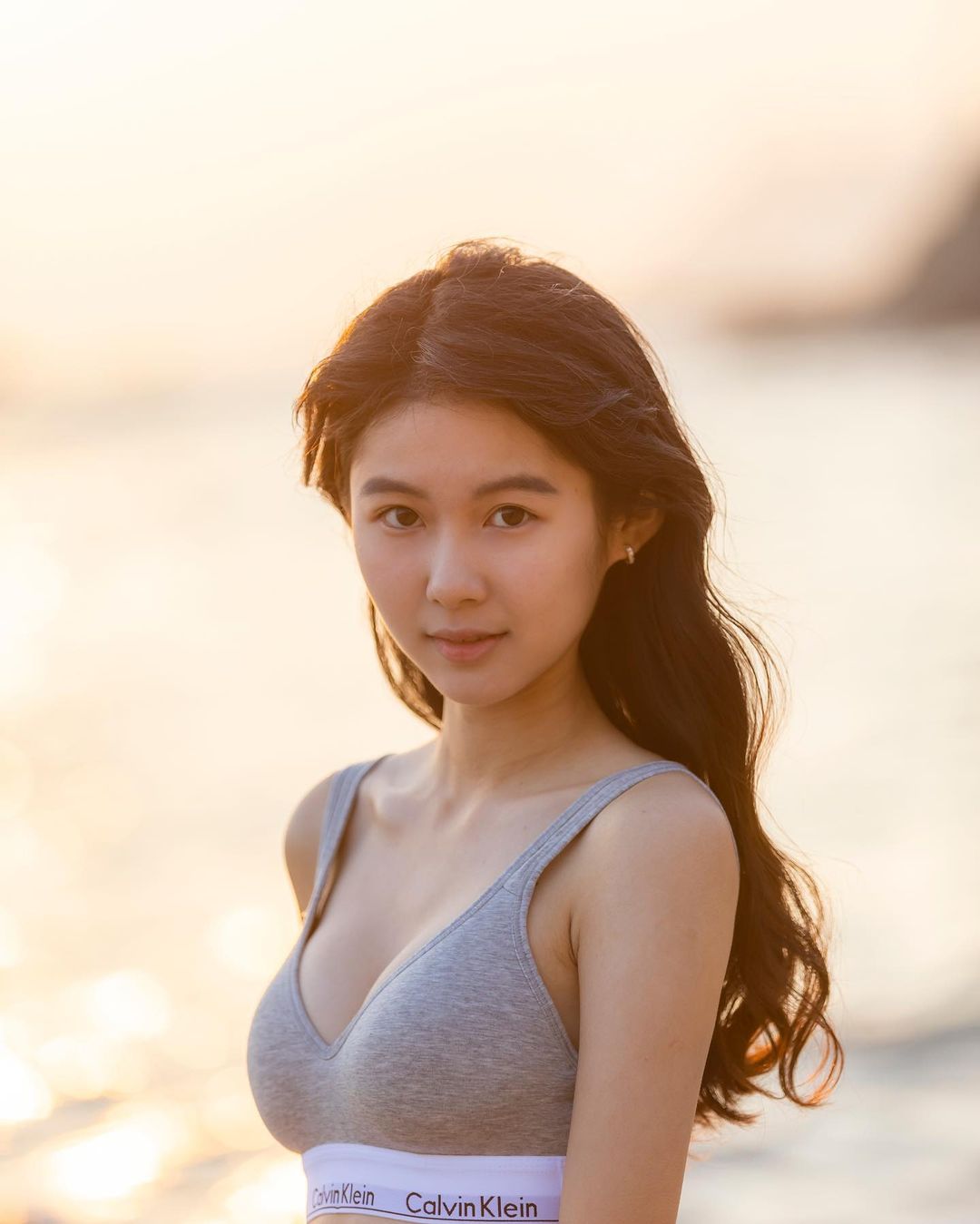18歲Surine獲封「翻版麥明詩」