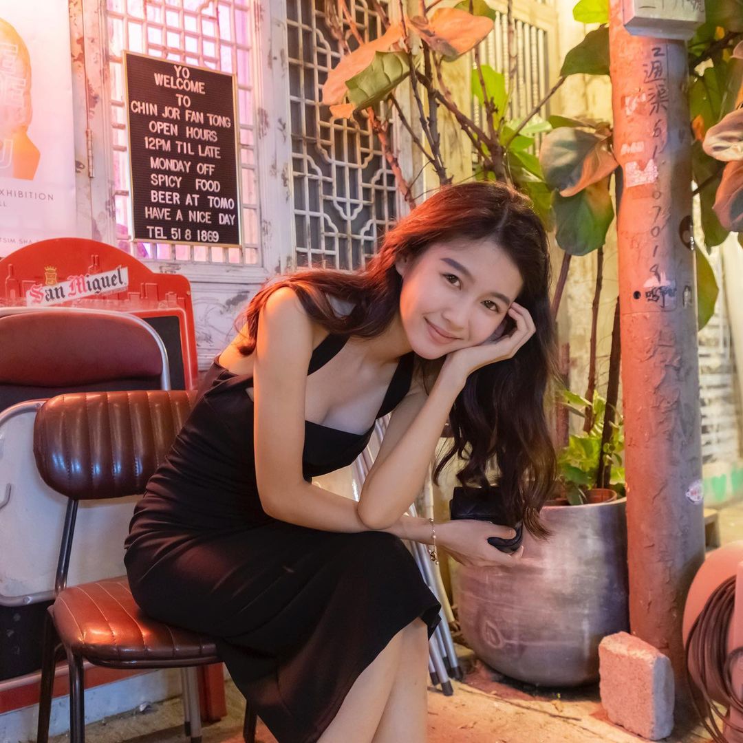 18歲Surine樣子甜美