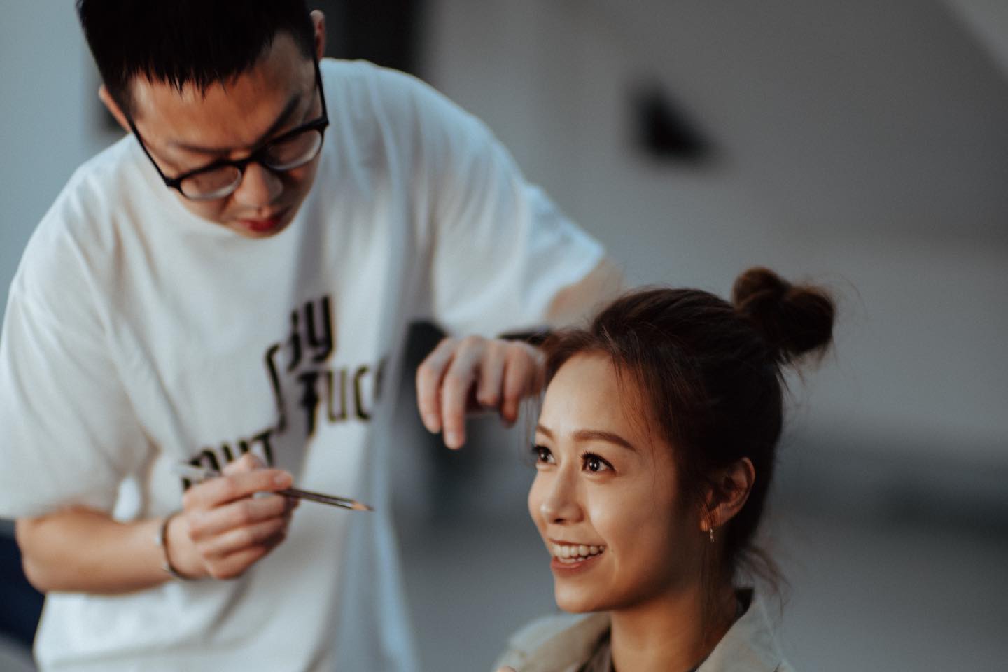 新歌《沙包》找來男友泥鯭一起當監製。