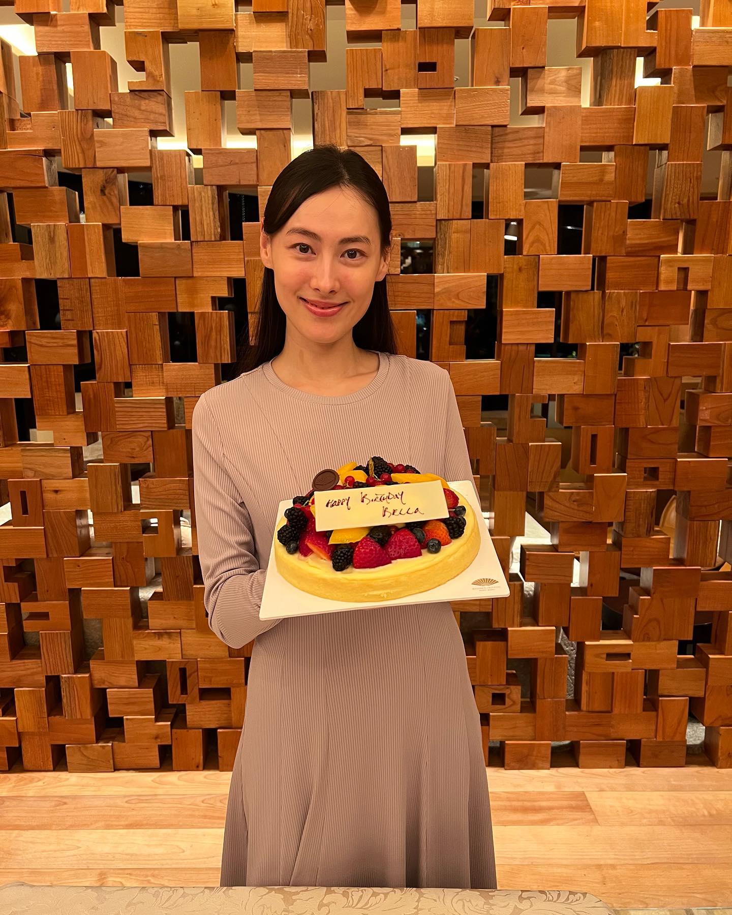 梁洛施今日(23日)迎來35歲生日。