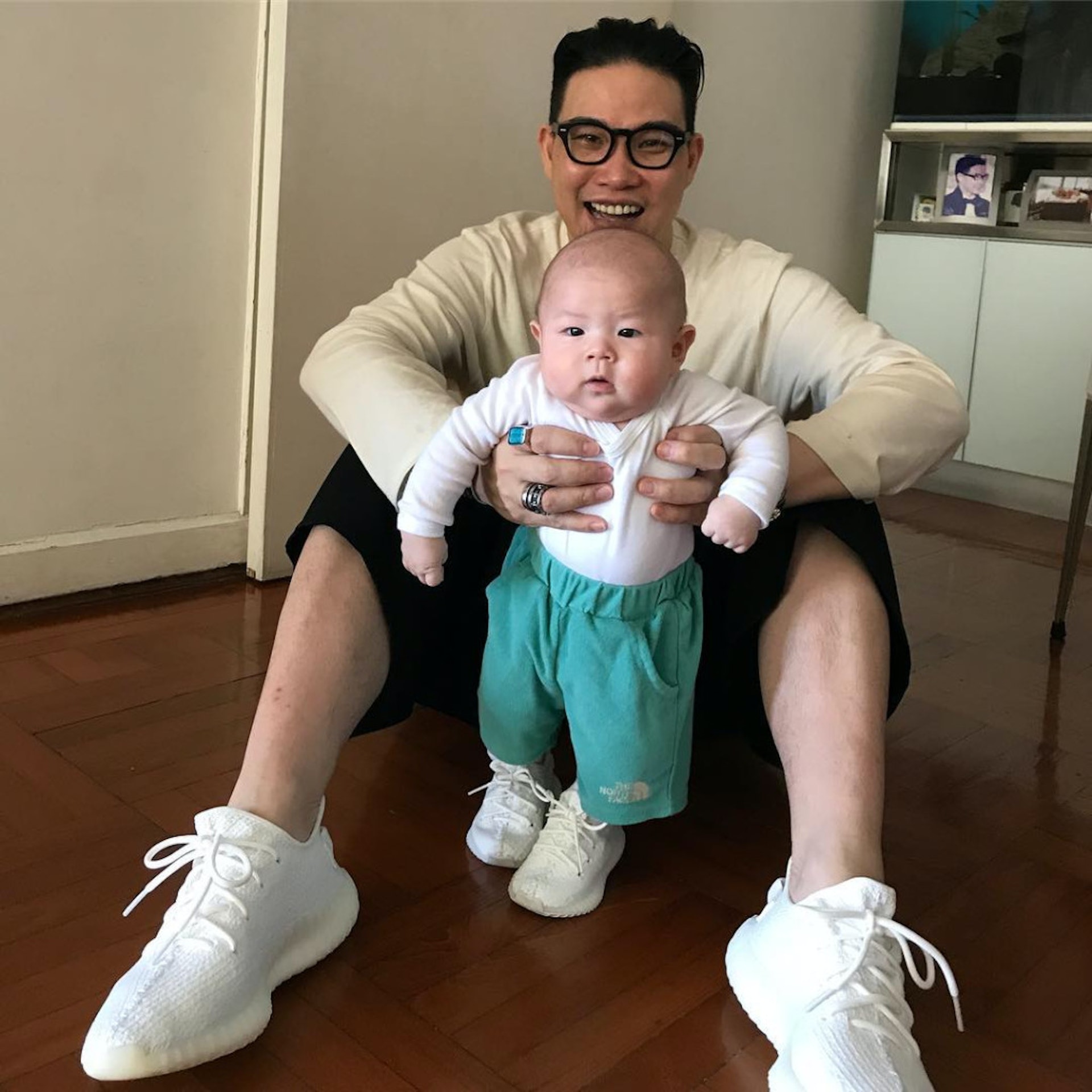 蘇永康49歲才成功為人父，算是老來得子。