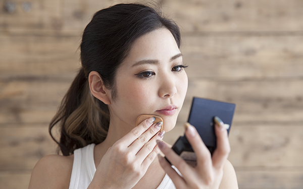 省略遮瑕、蜜粉。