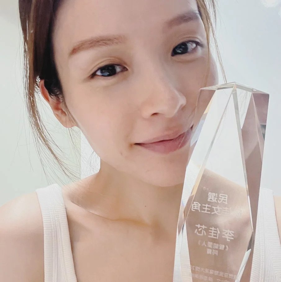 平日保持素顏。