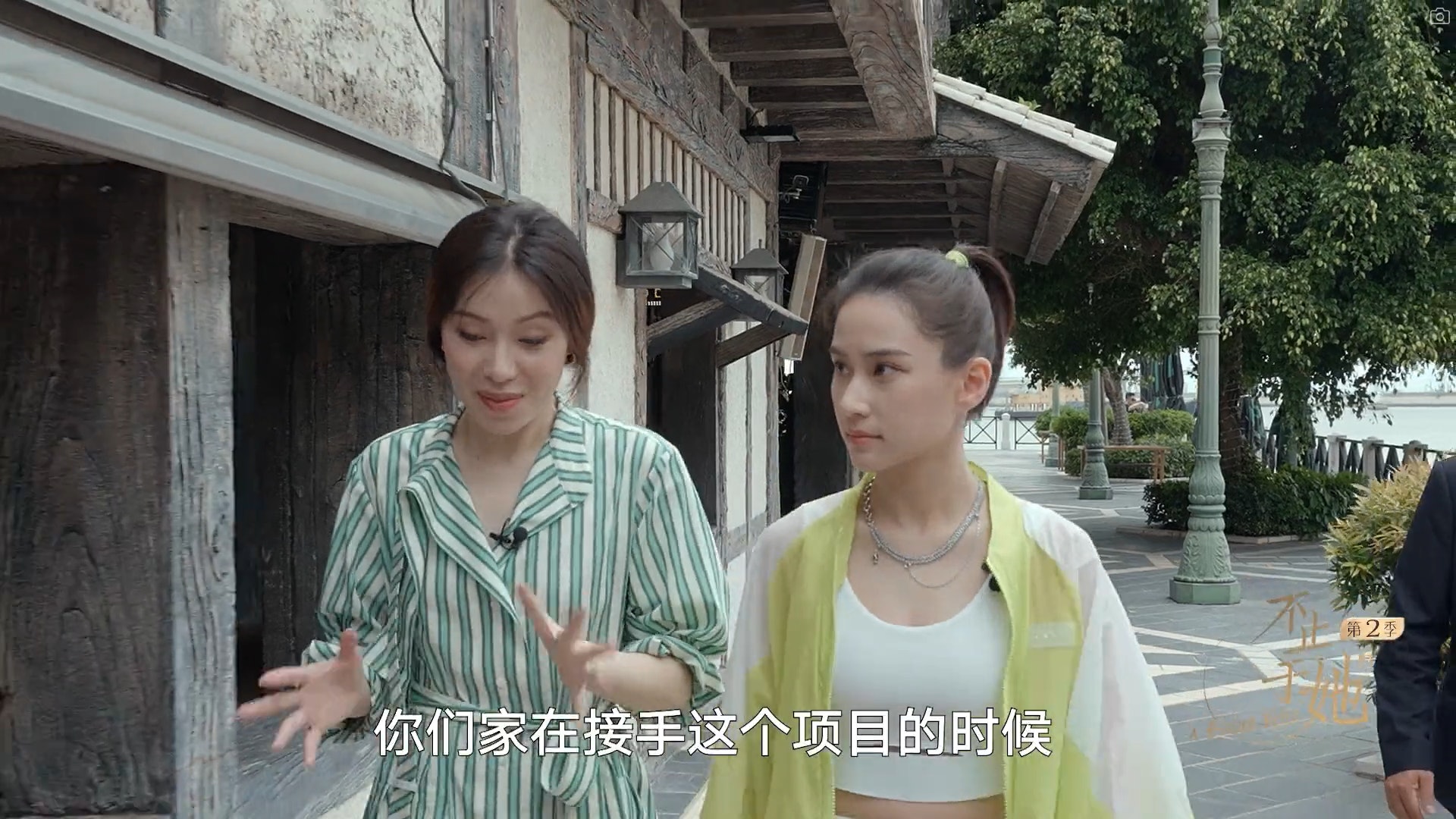 何超蓮表示家族項目是由項目負責人安排分工，家族成員也不太能拒絕「任命」