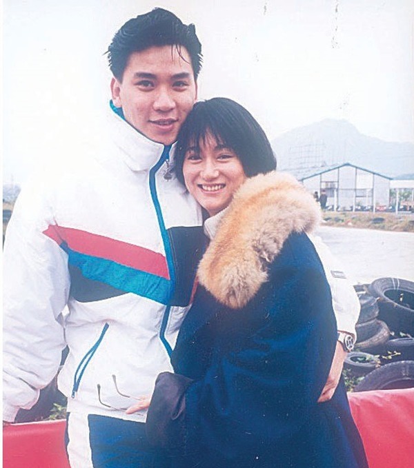 黃子揚曾經同惠英紅拍拖，最後卻反面收場。