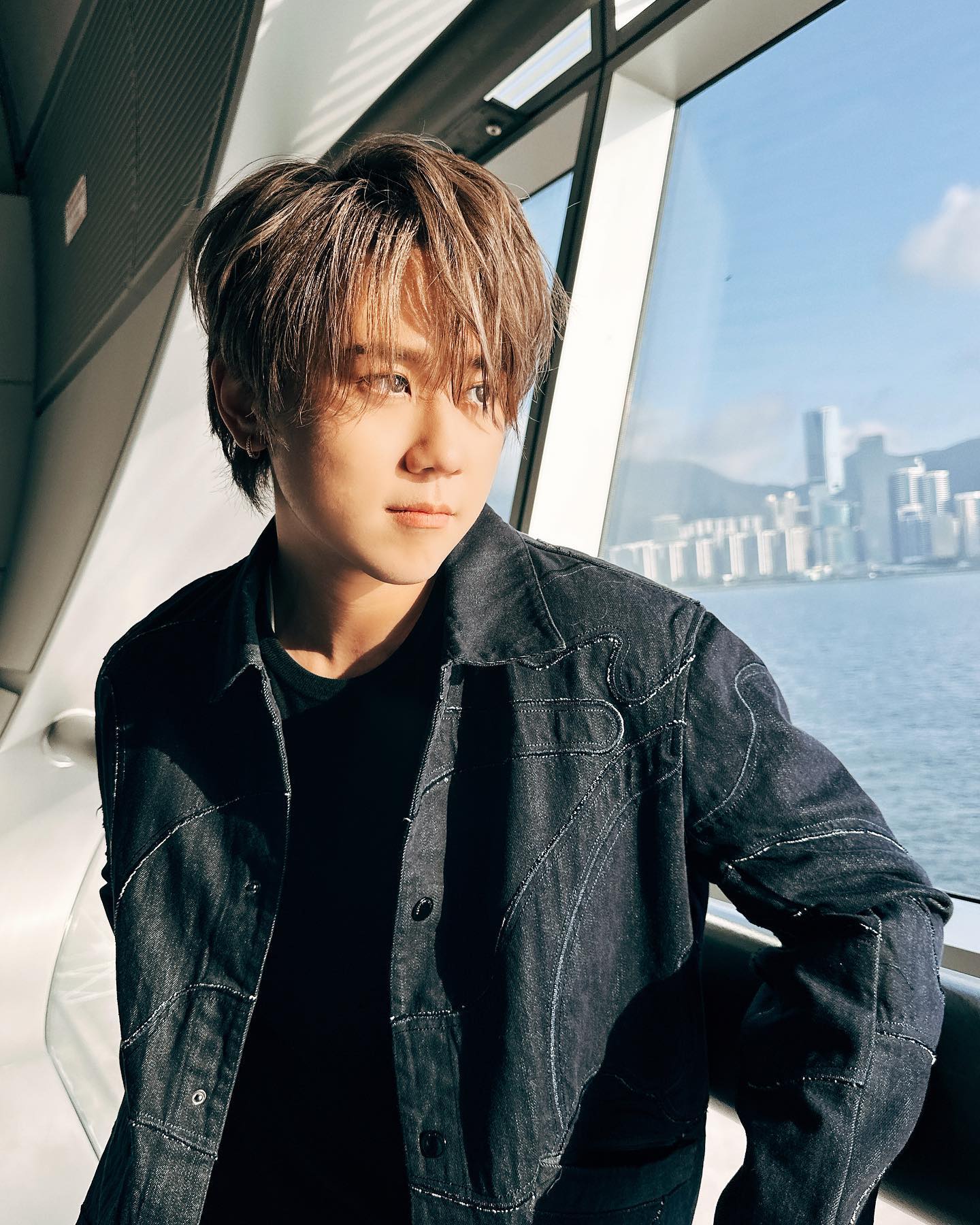 事件爆發後,姜濤在IG Story貼出鄧紫棋的歌曲〈受難曲〉歌詞。
