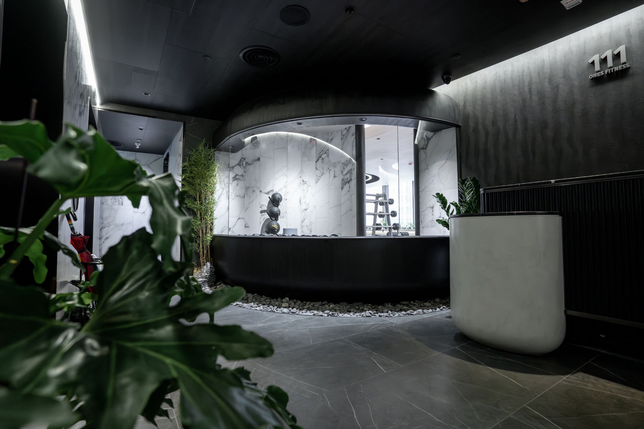 健身中心佔地約5,000 呎，共規劃地成6大專區