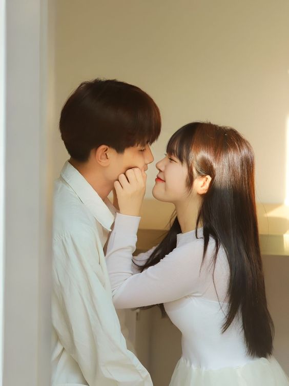 雙子女和雙子男都是外向的人，他們喜歡和周圍的人交流和交往。