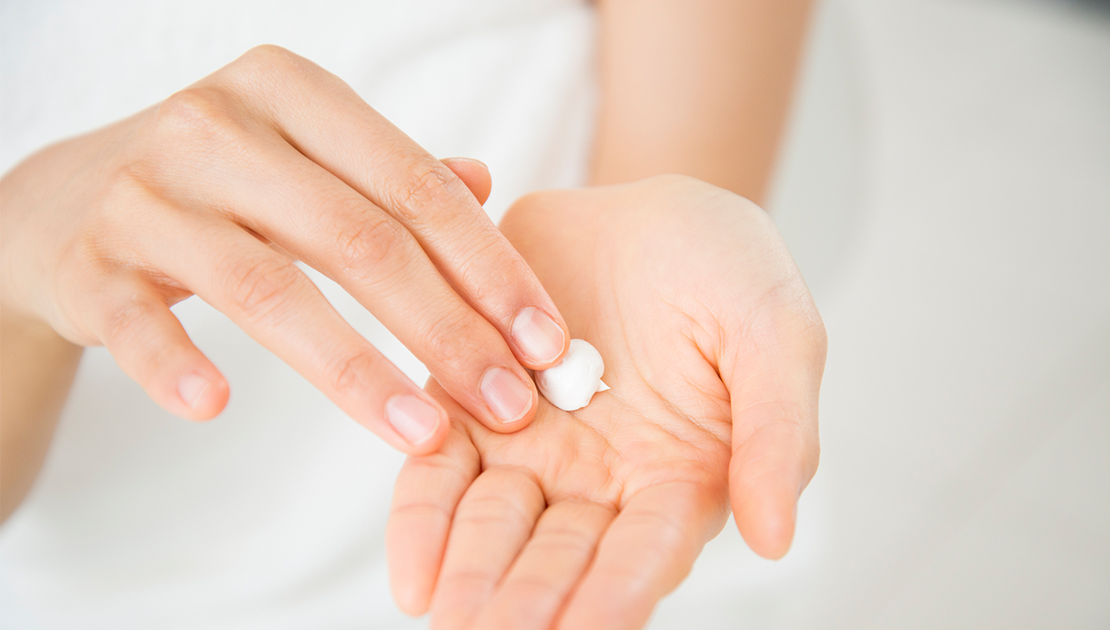 沖完涼必須全身塗乳液。