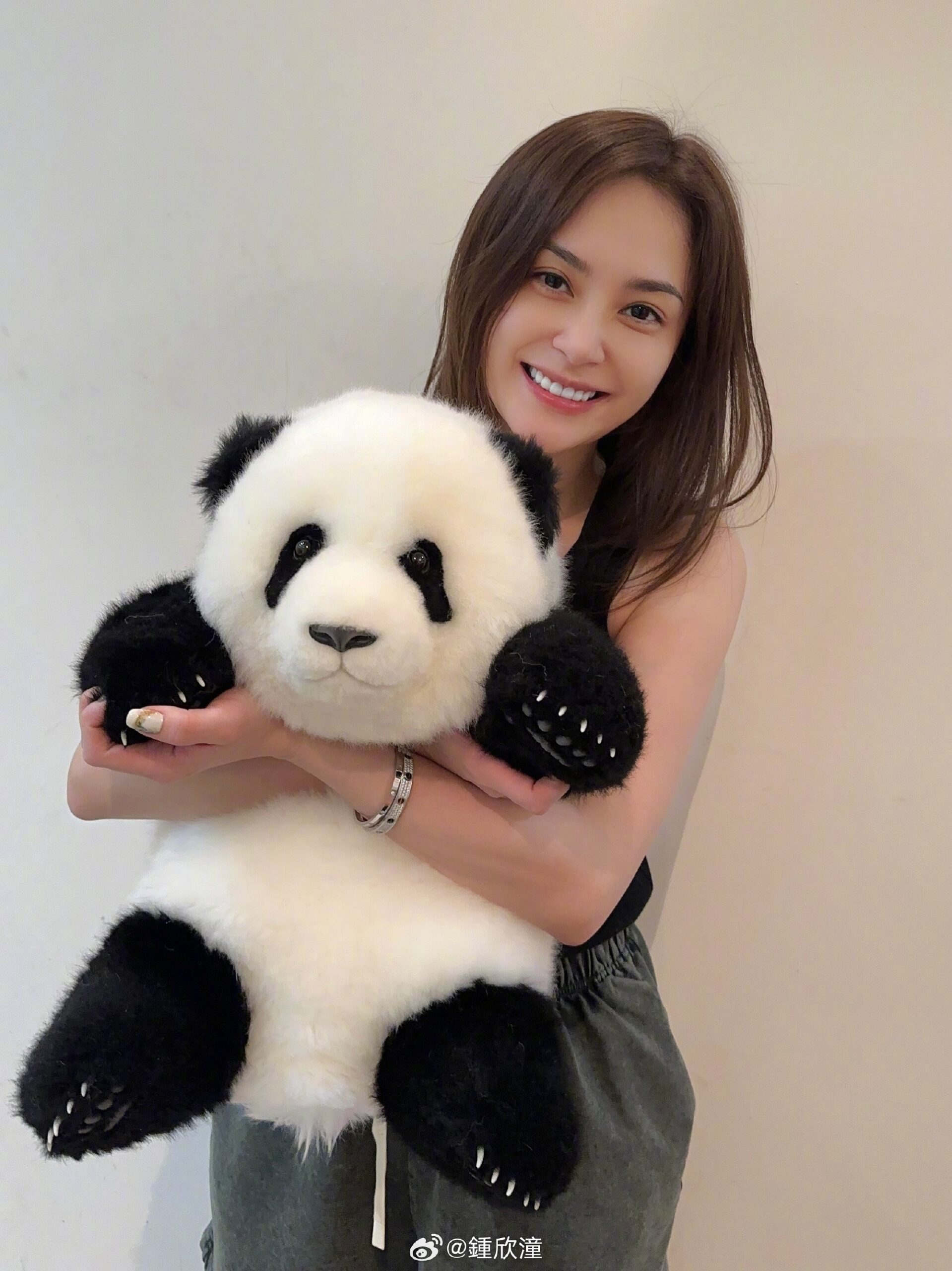 水瓶座明星代表：阿嬌鍾欣潼