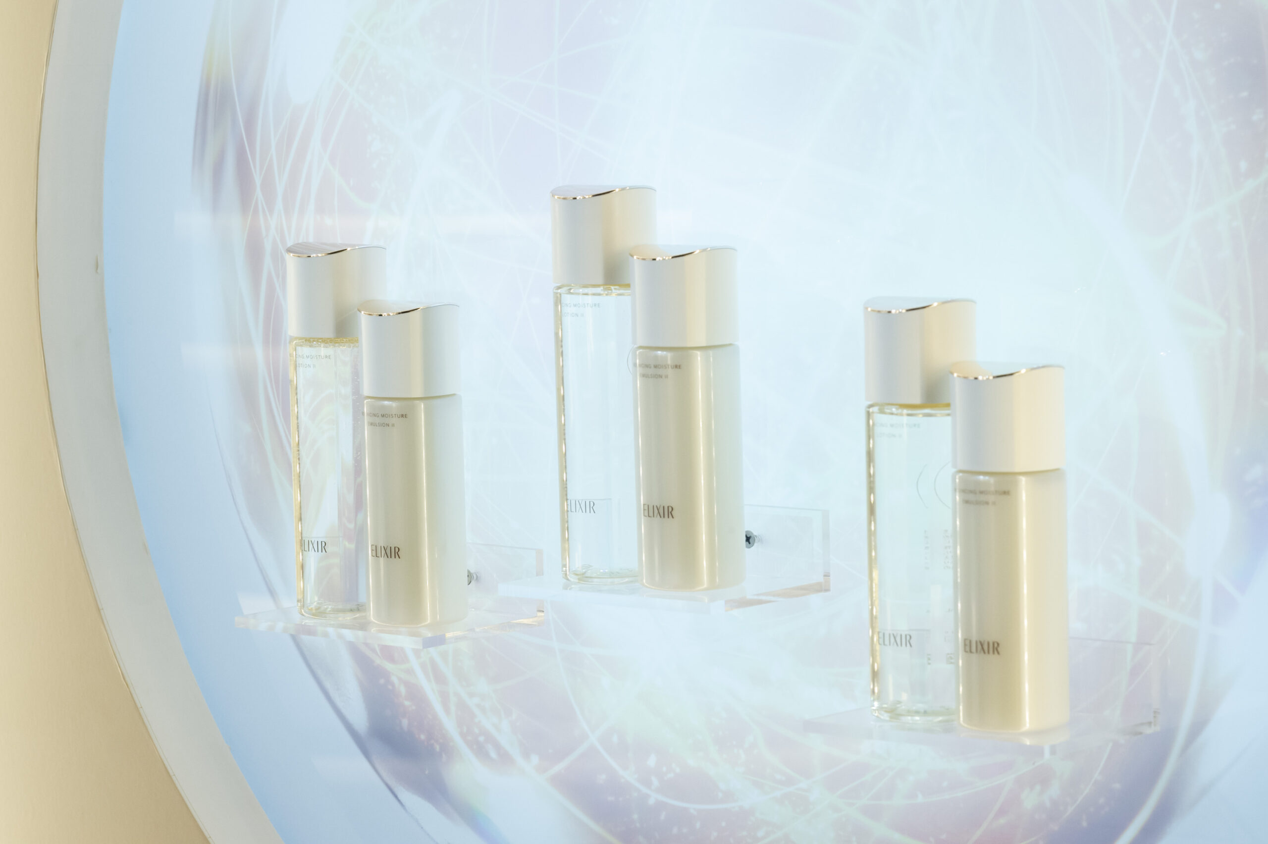 ELIXIR膠原彈潤精華水（$245/170ml）及ELIXIR膠原彈潤精華乳液（$285/130ml）