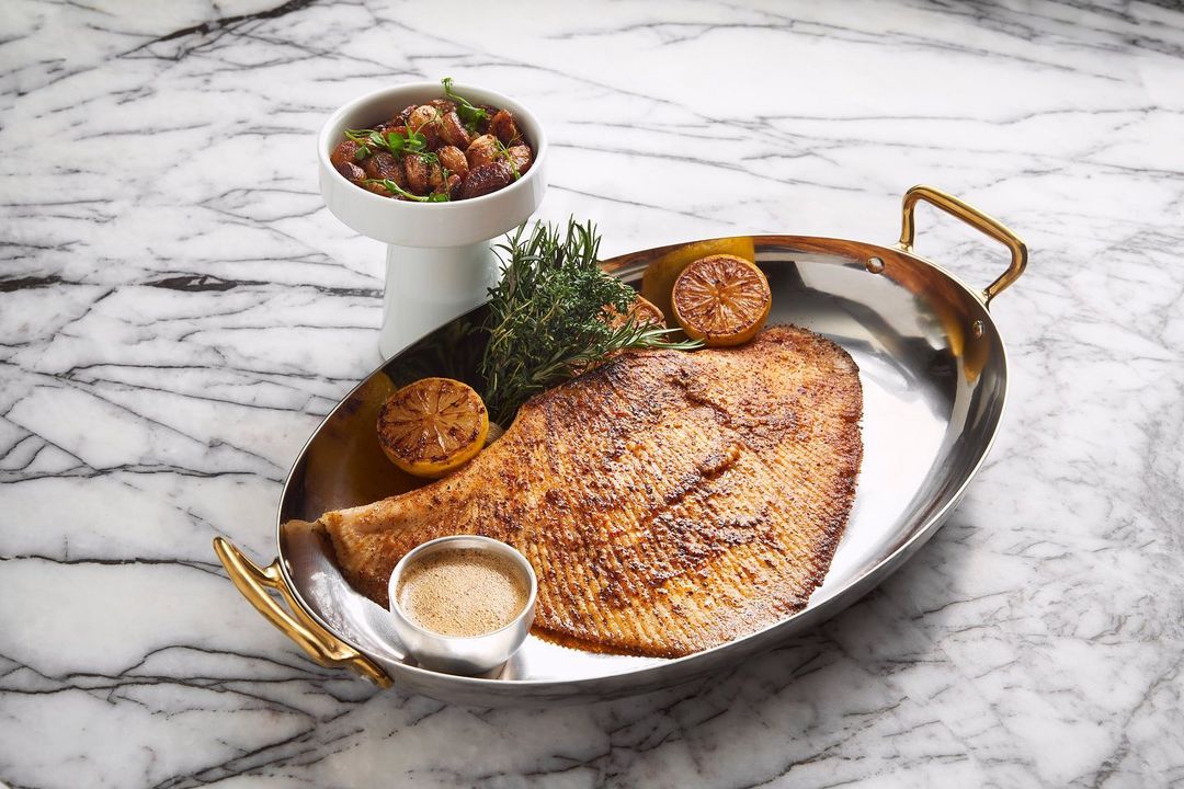 Clarence另一必食主菜：鐵板原條魔鬼魚