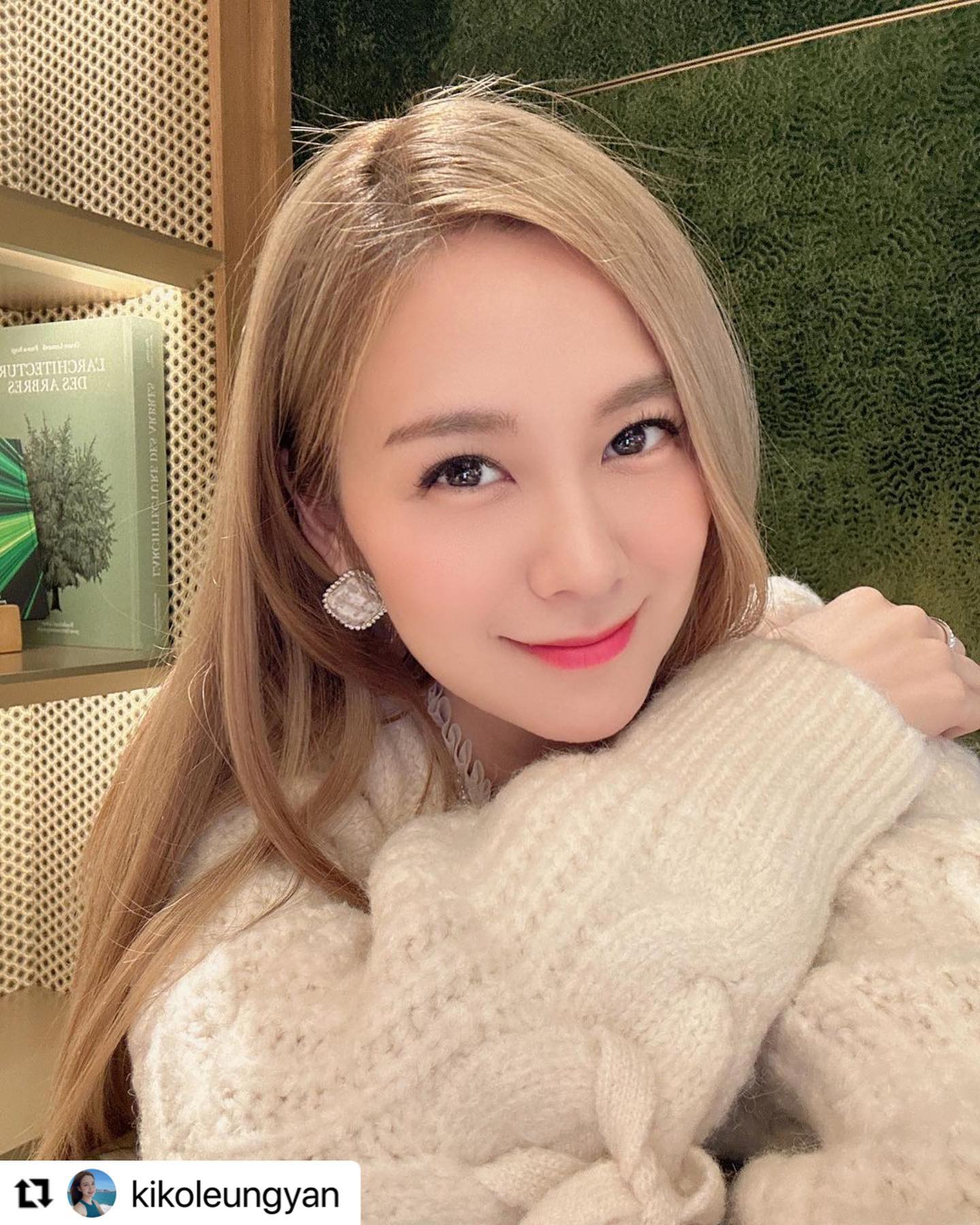 TVB演員梁茵也是Thelashjshanna的常客。