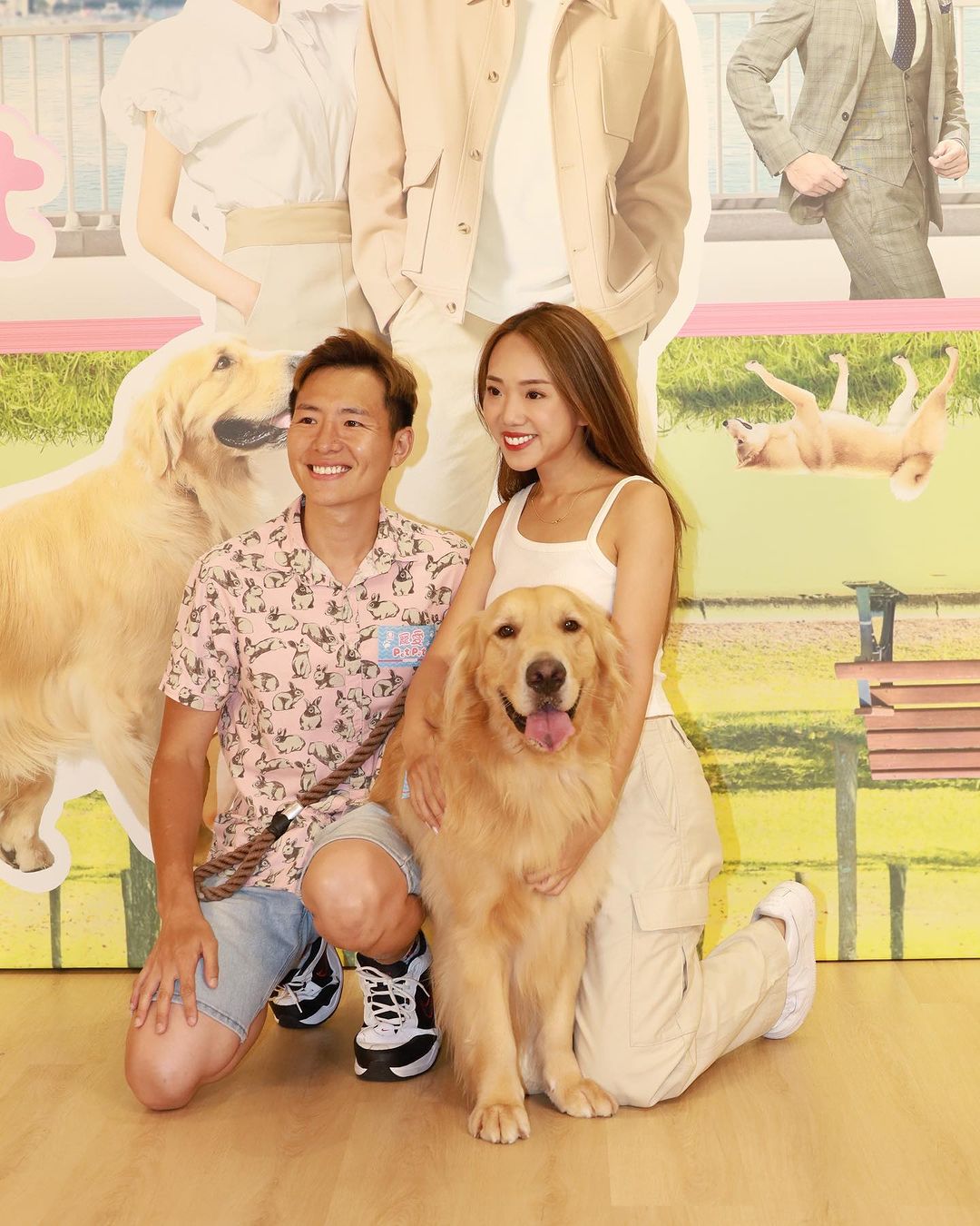 招浩明與未婚妻重回相識之地拍攝婚照。