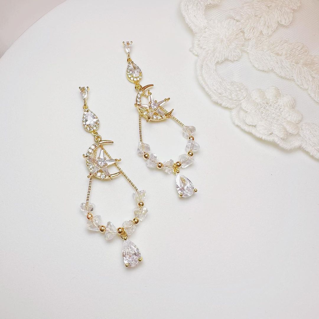 如果想尋找獨特、輕復古華麗款式的準新娘不妨參考Son Nyeo網店