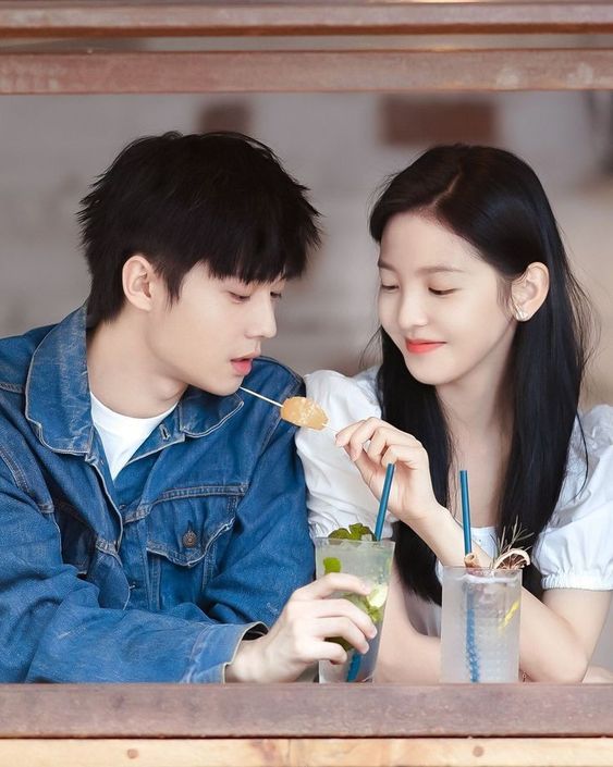 雙魚座和天蠍座之間存在著強烈的情感連結和共鳴。