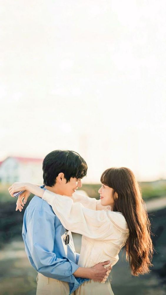 雙魚座和巨蟹座都是情感豐富和關懷他人的星座。